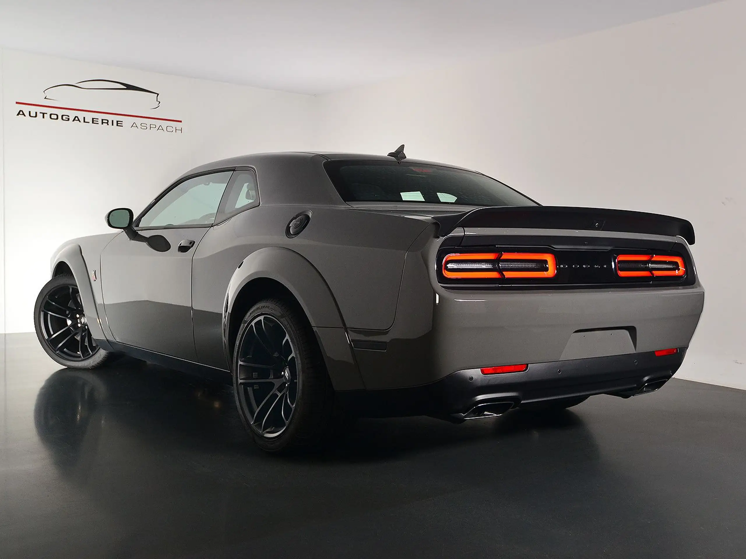 Dodge - Challenger