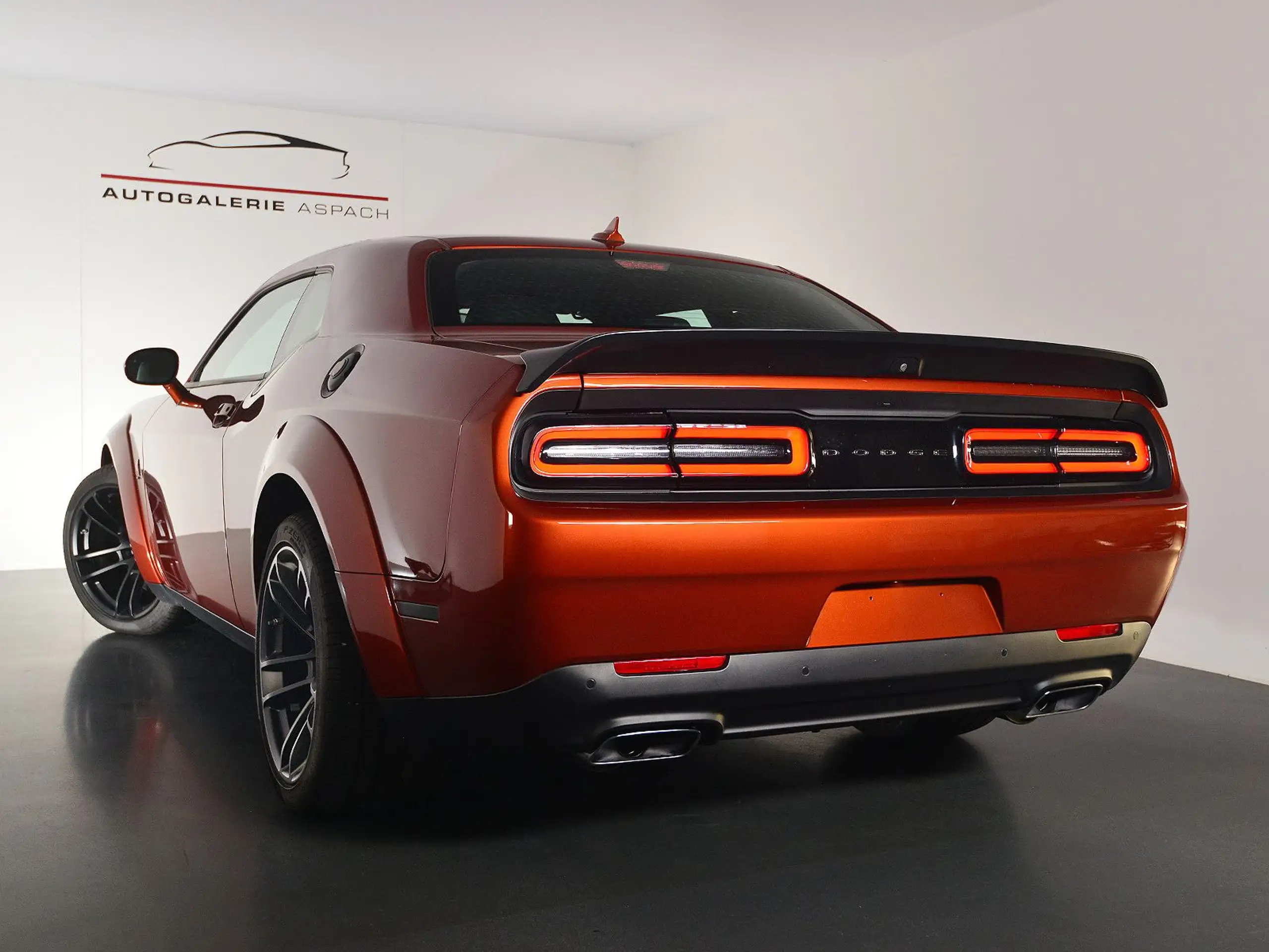 Dodge - Challenger