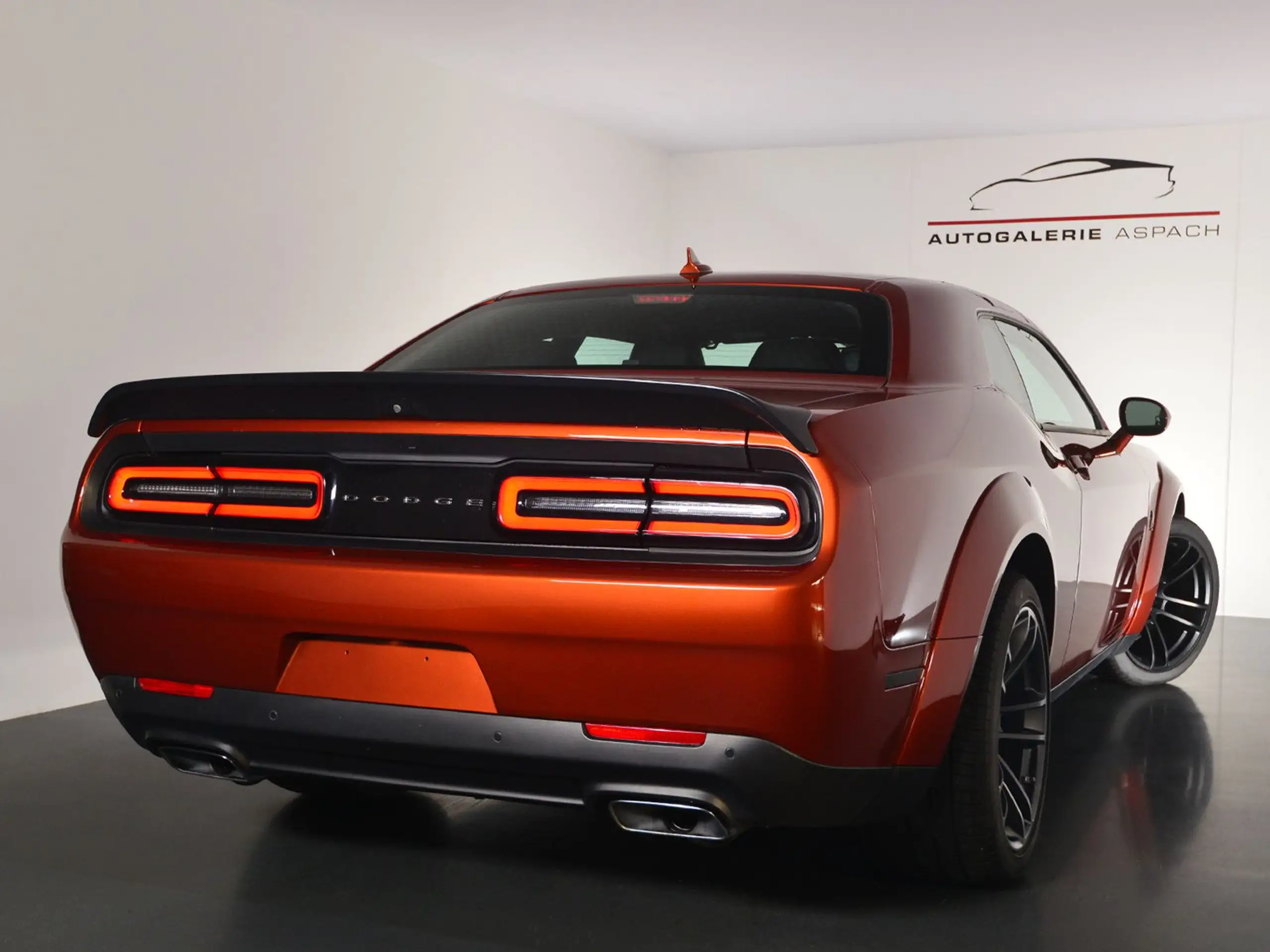 Dodge - Challenger