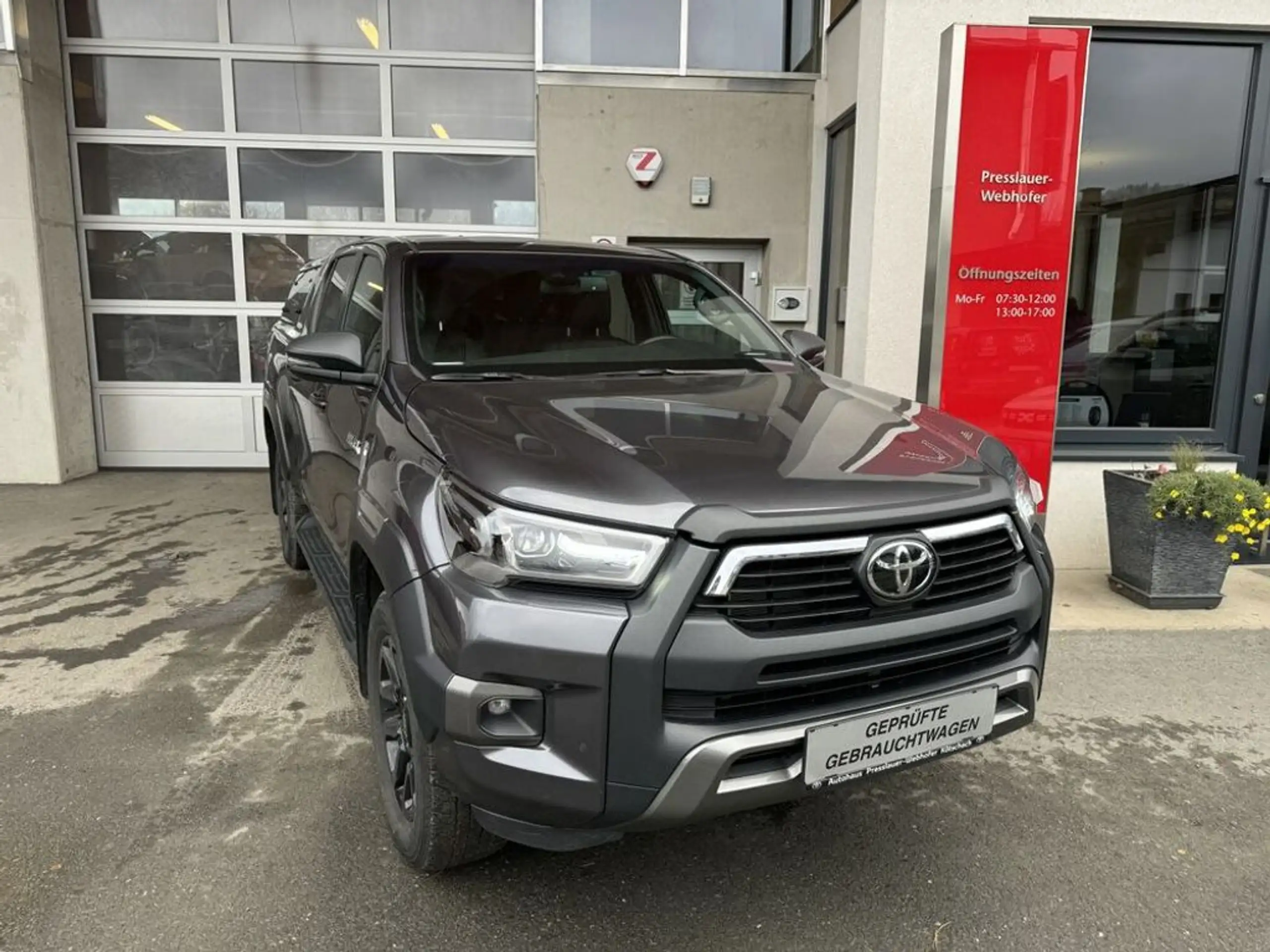 Toyota - Hilux