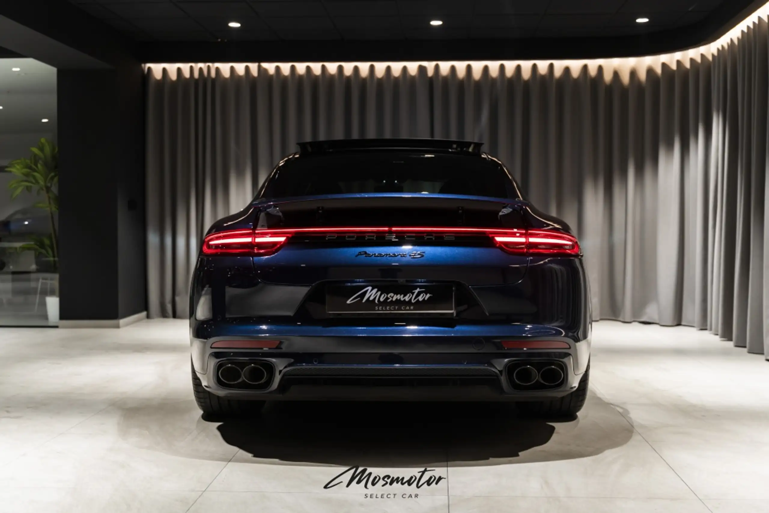 Porsche - Panamera