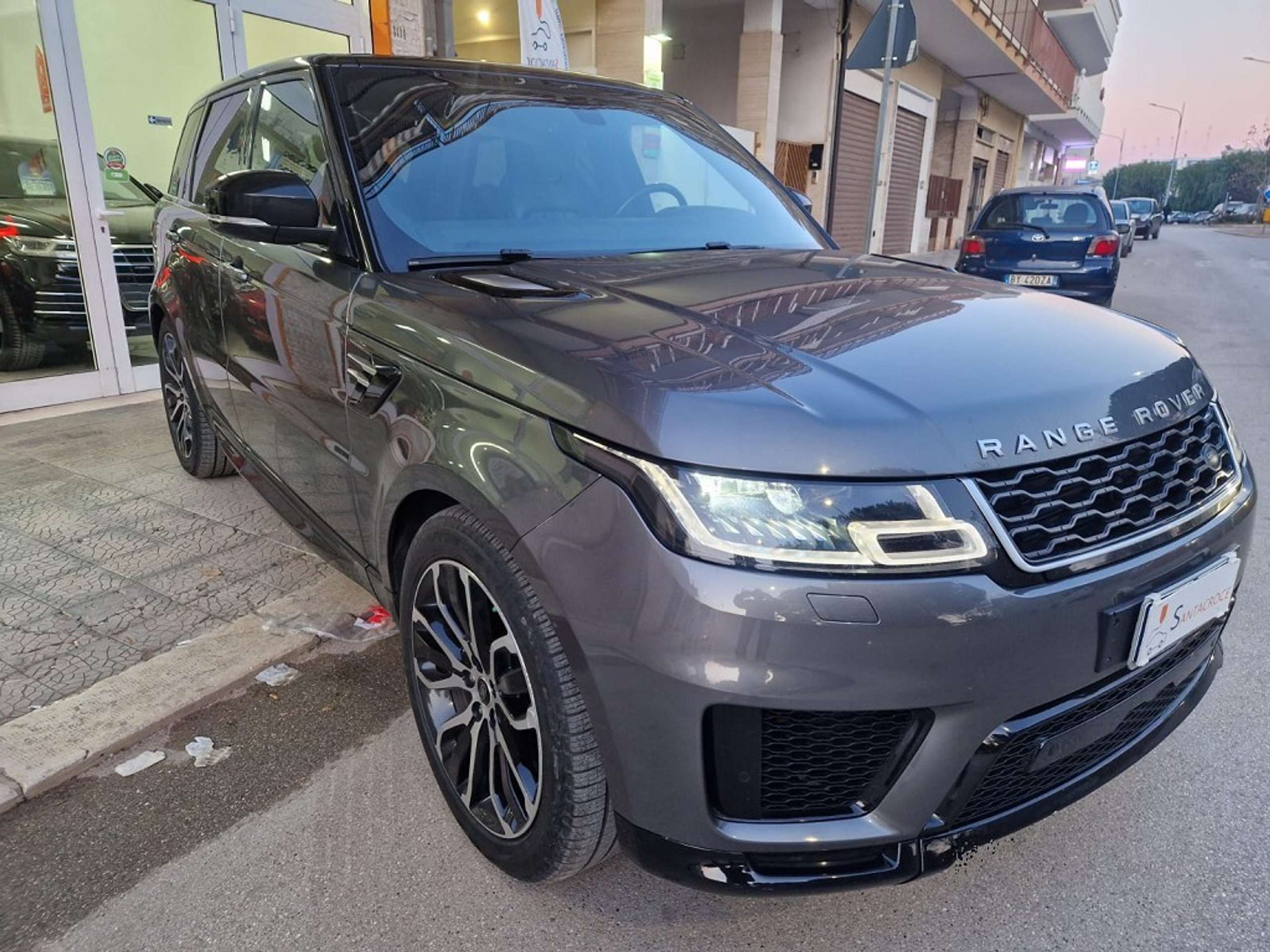 Land Rover - Range Rover Sport