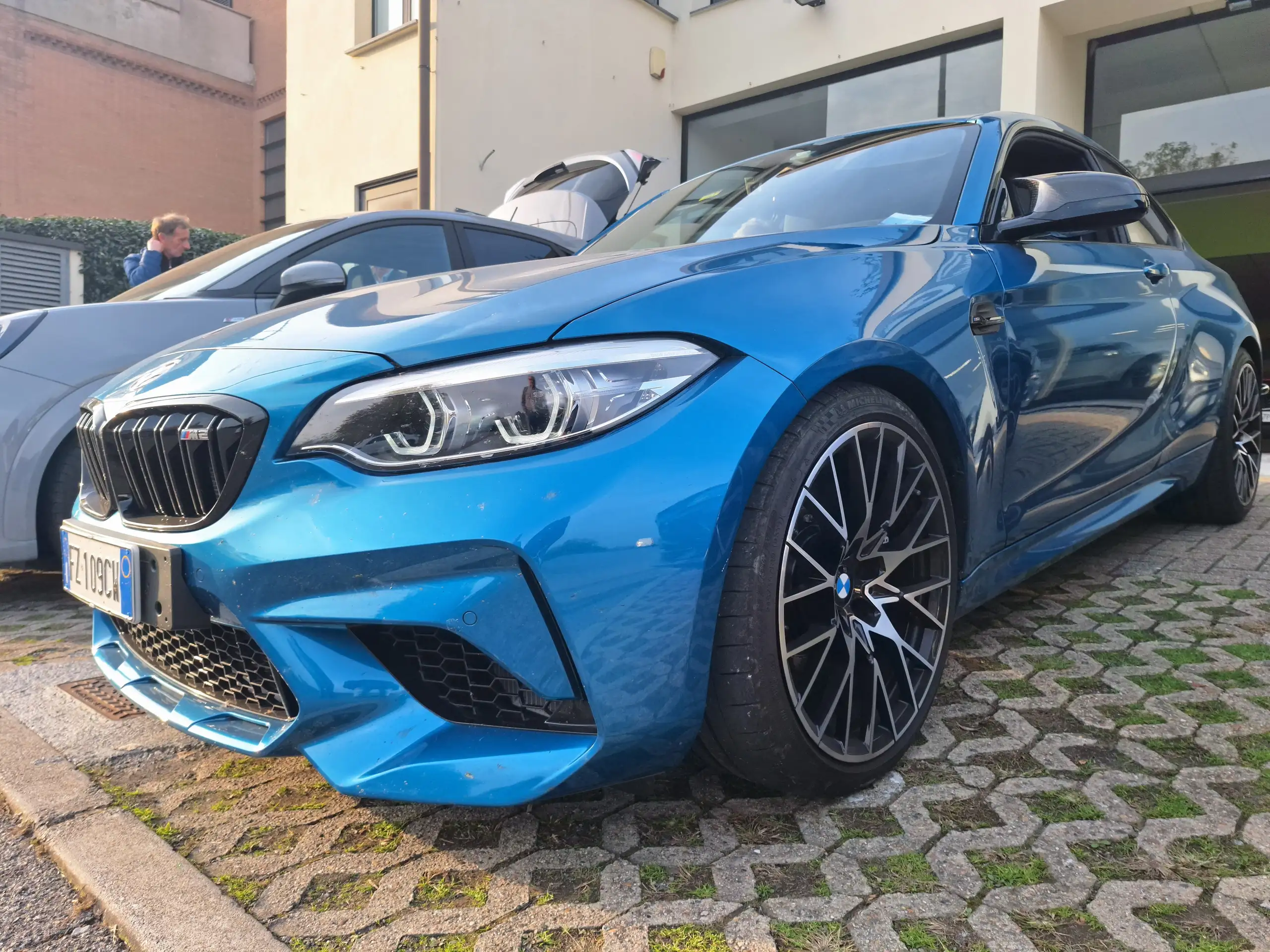 BMW - M2