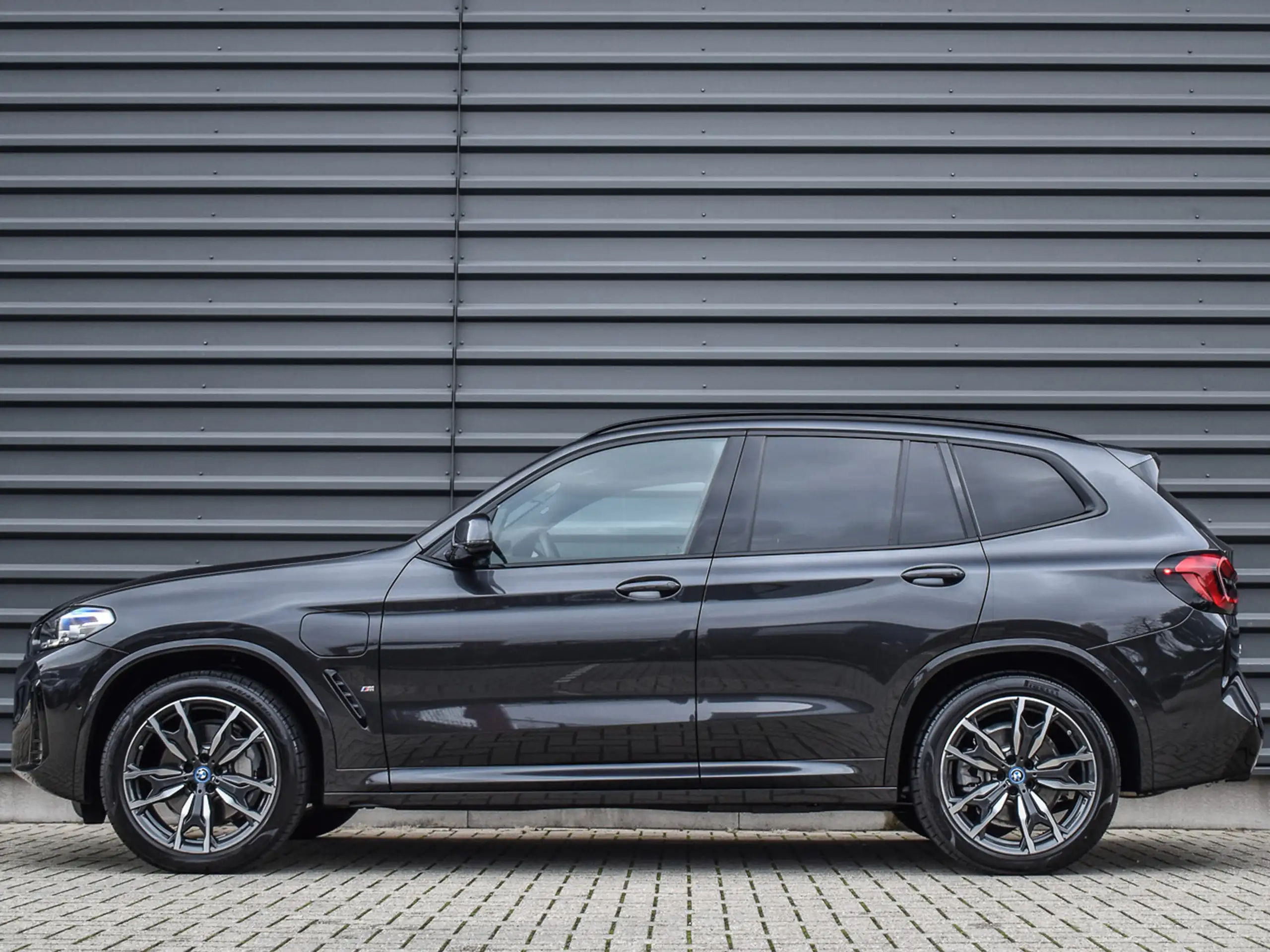 BMW - X3