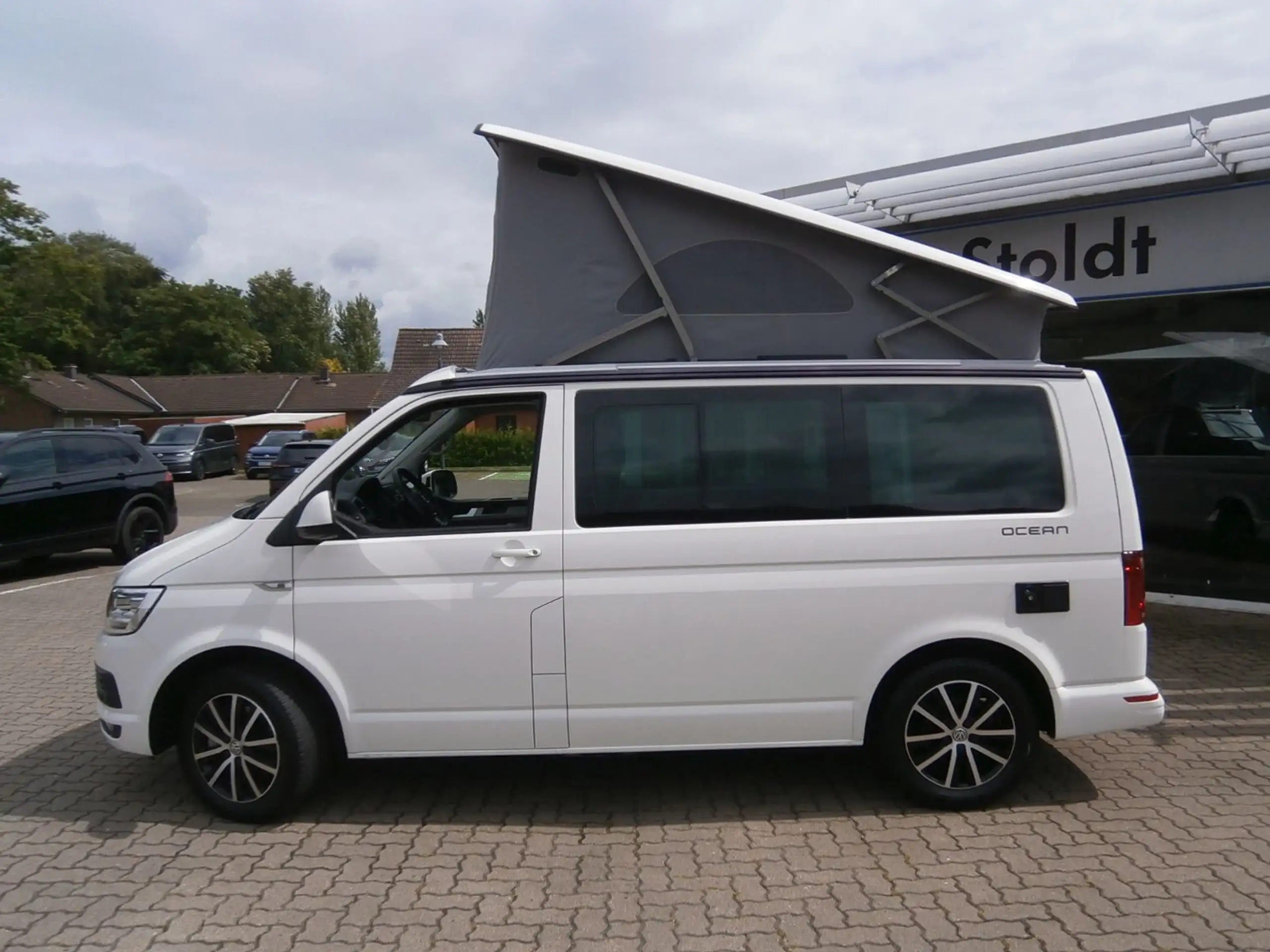 Volkswagen - T6 California