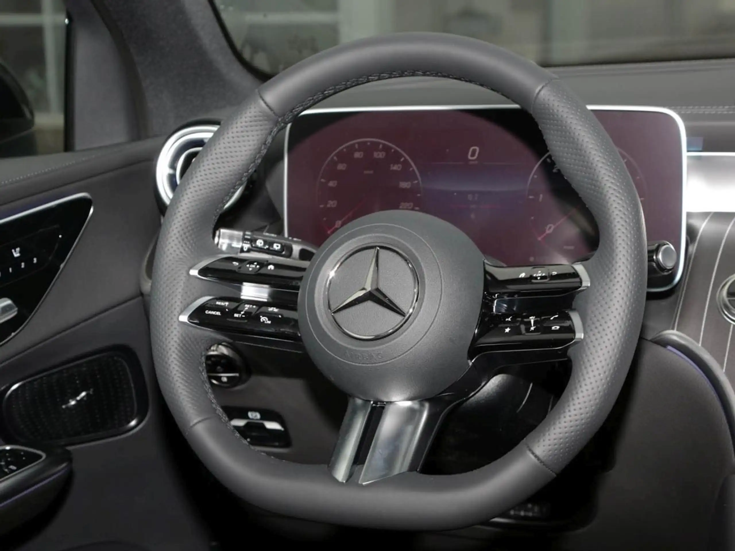 Mercedes-Benz - GLC 220