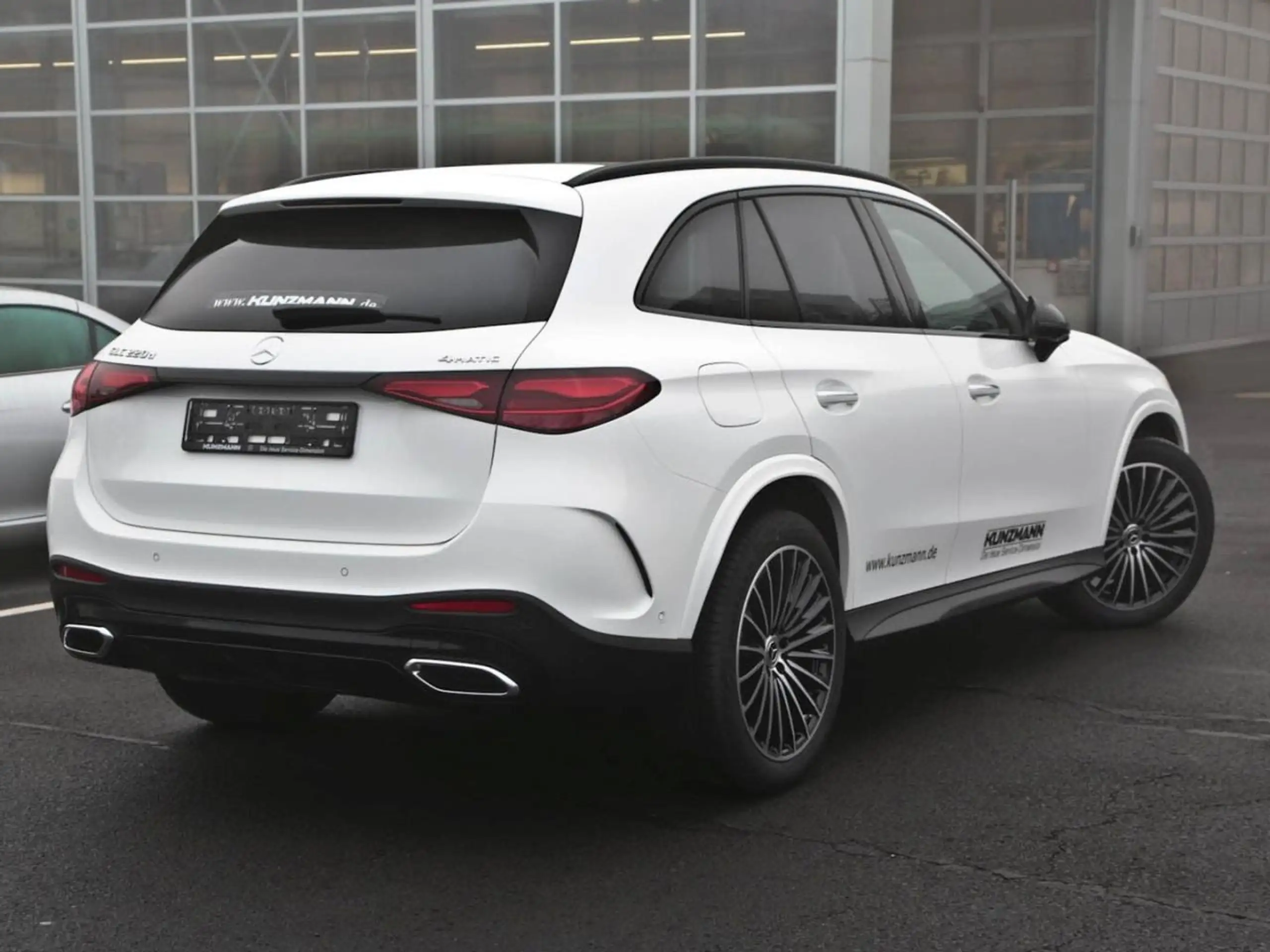 Mercedes-Benz - GLC 220