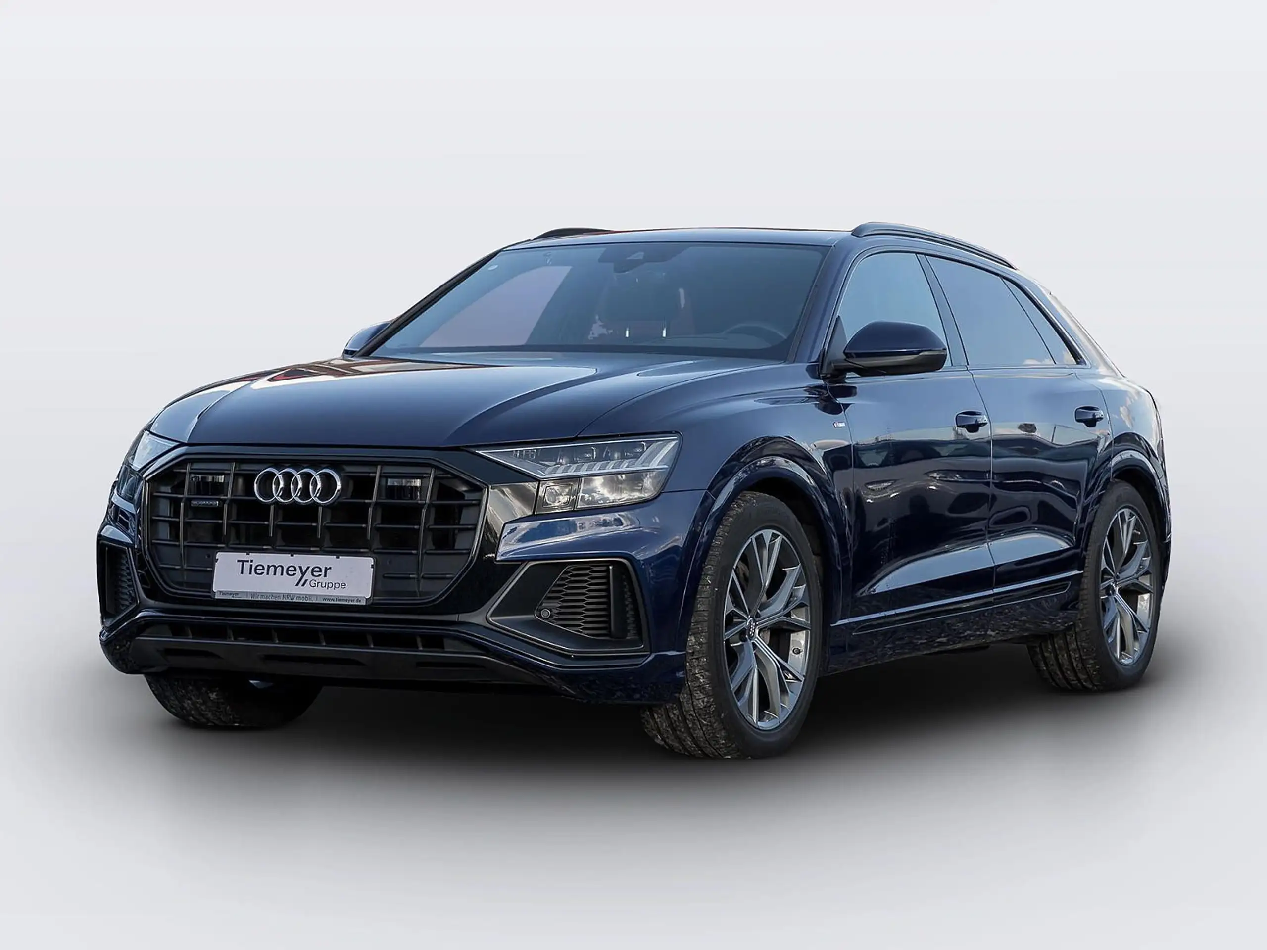 Audi - Q8