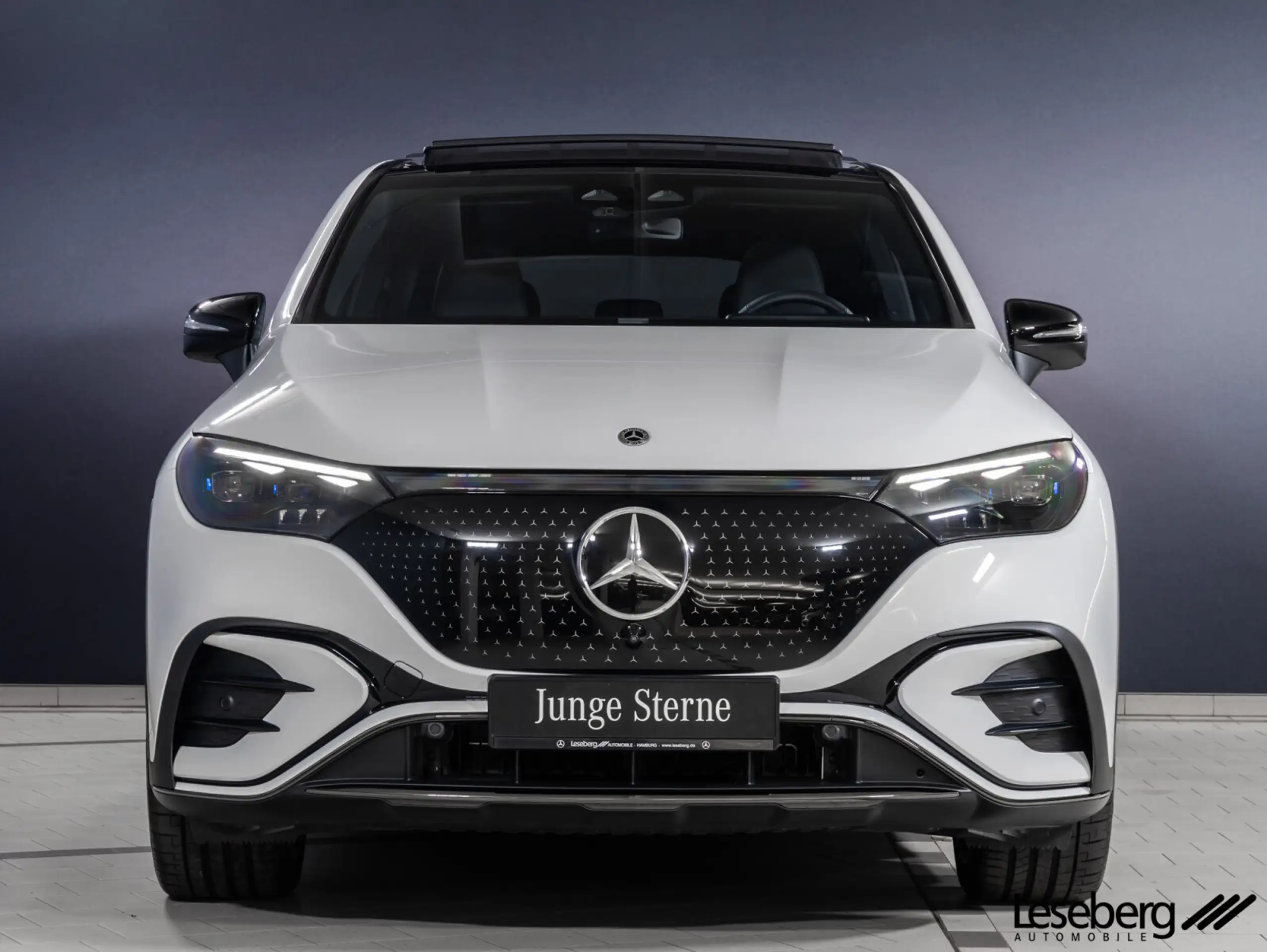 Mercedes-Benz - EQE SUV