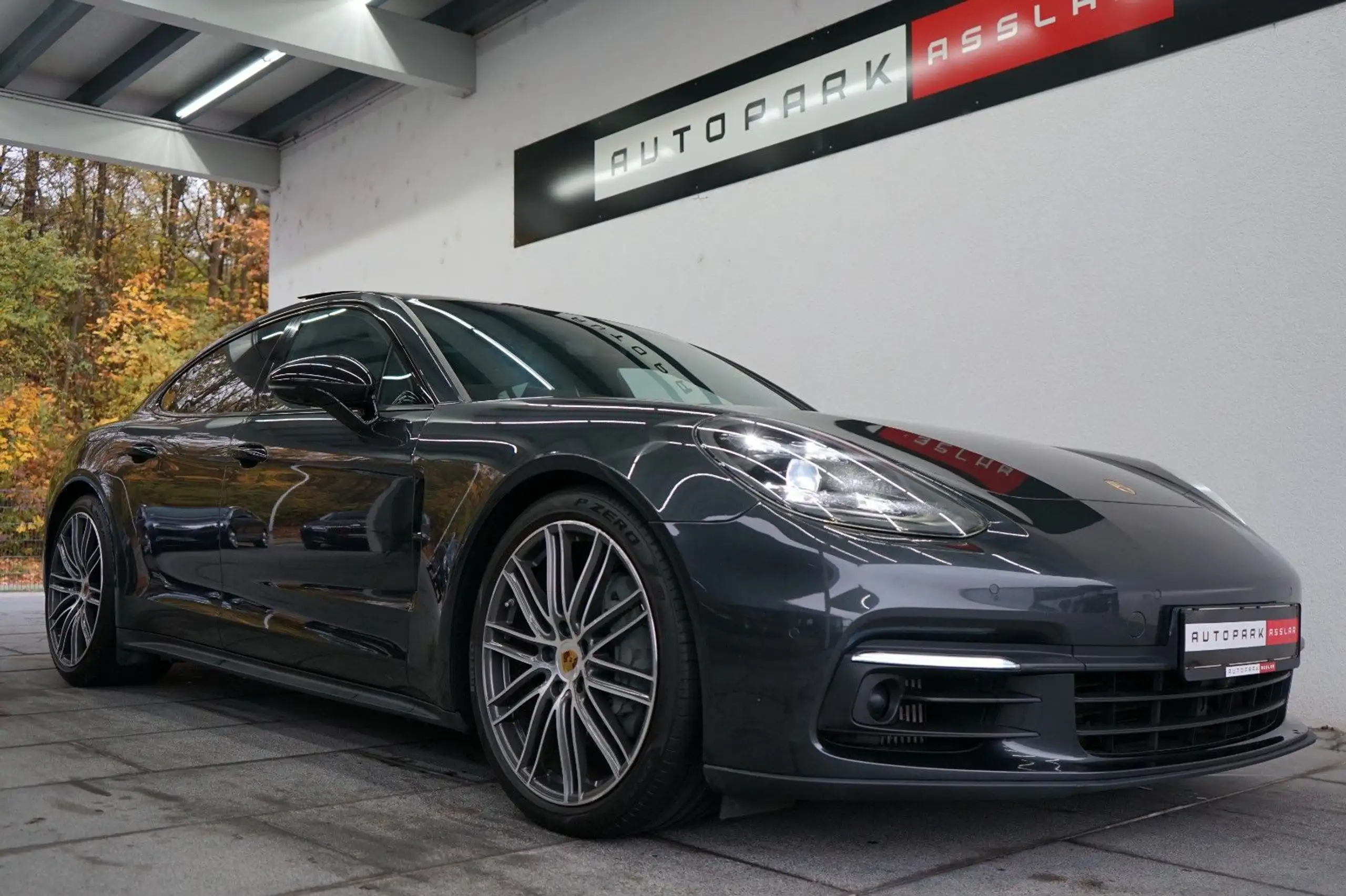 Porsche - Panamera