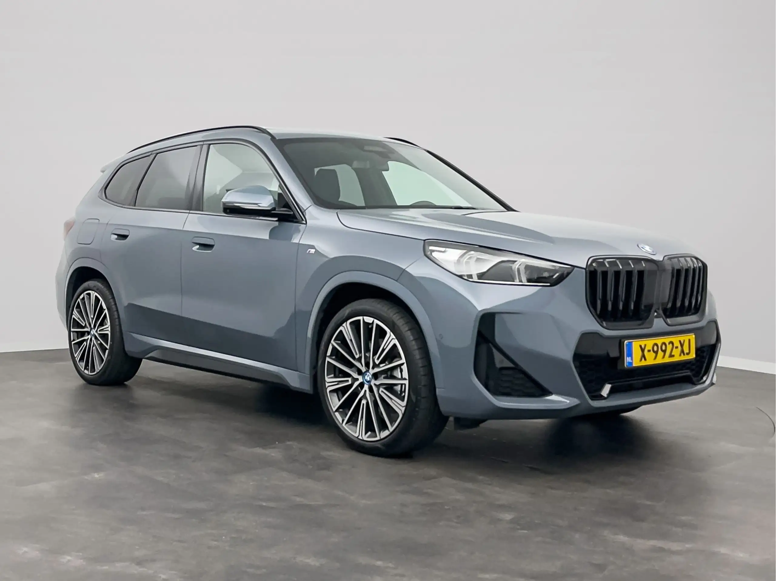 BMW - X1