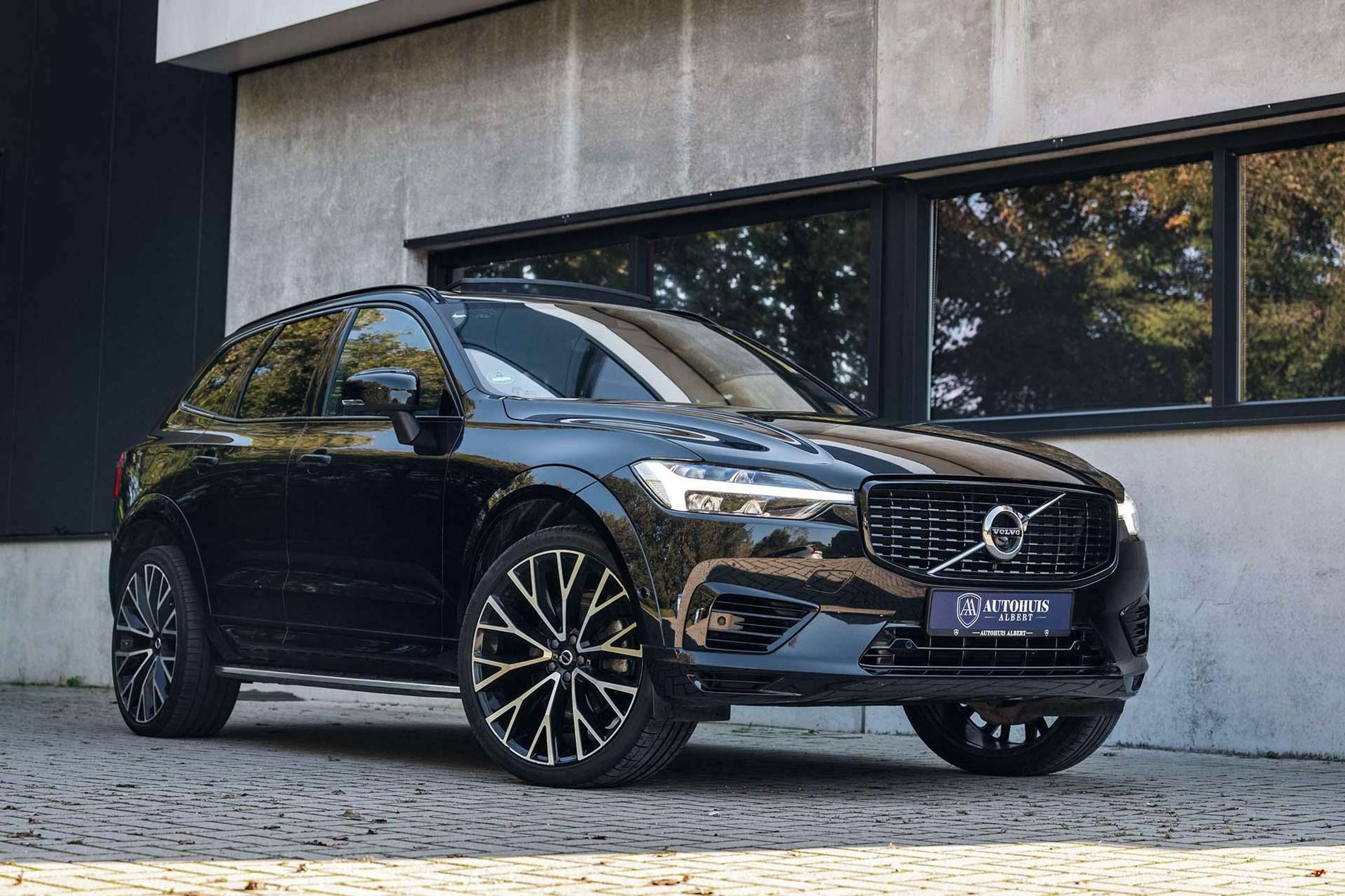 Volvo - XC60