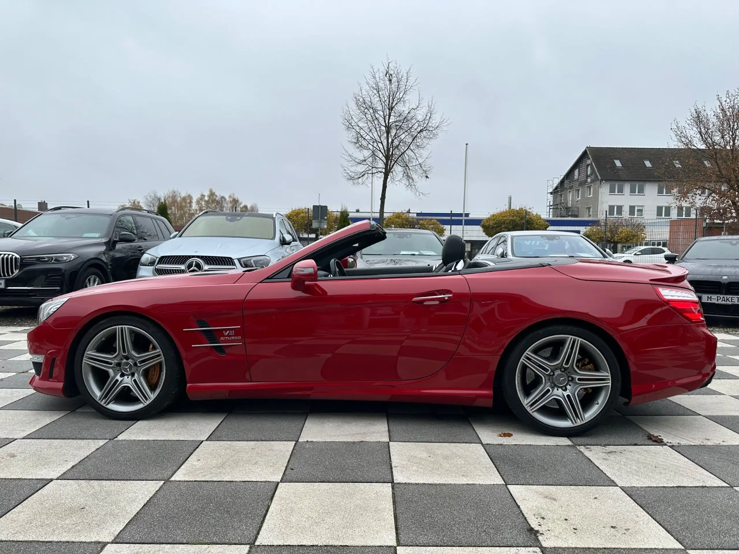 Mercedes-Benz - SL 63 AMG