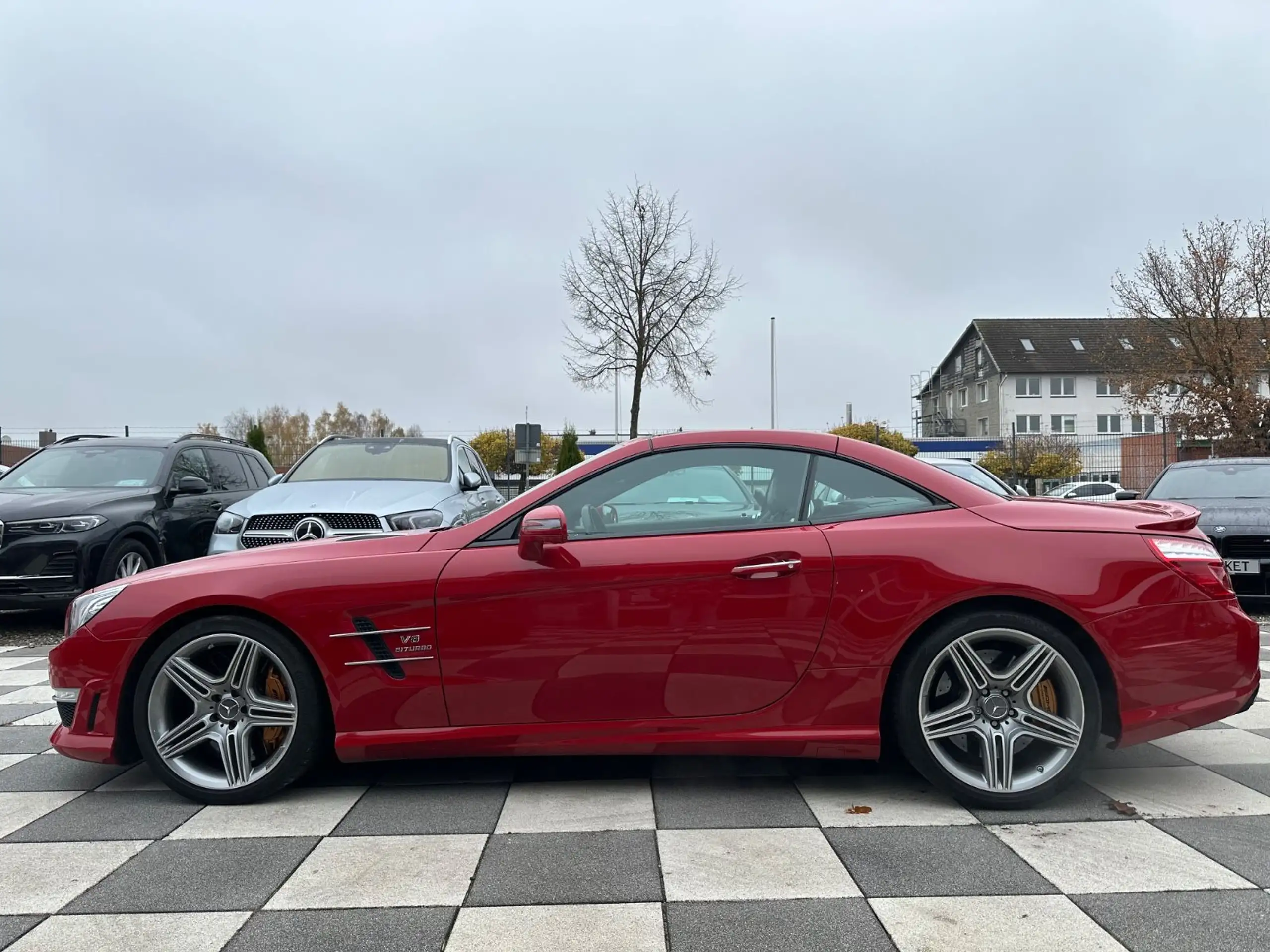 Mercedes-Benz - SL 63 AMG