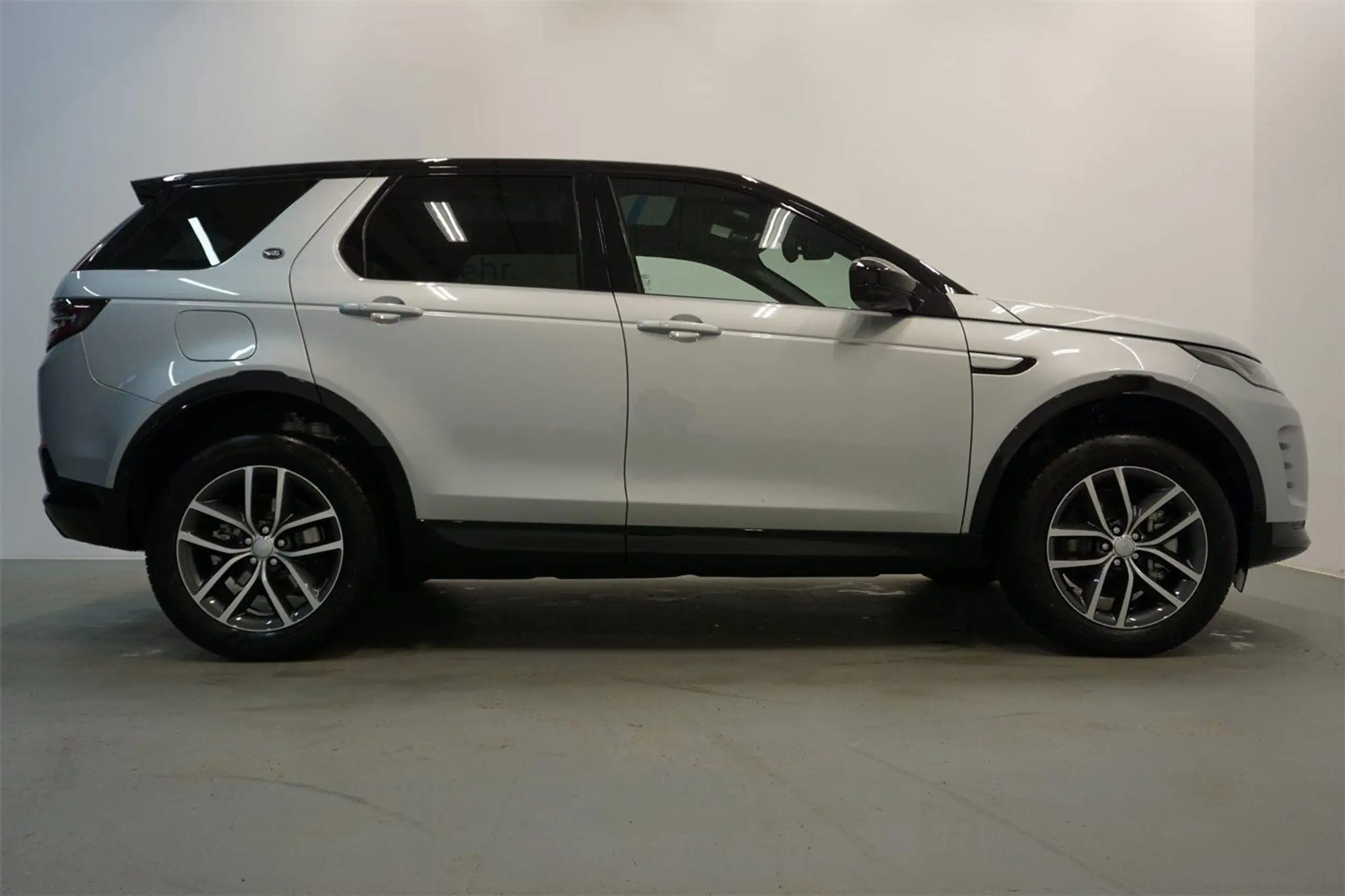 Land Rover - Discovery Sport