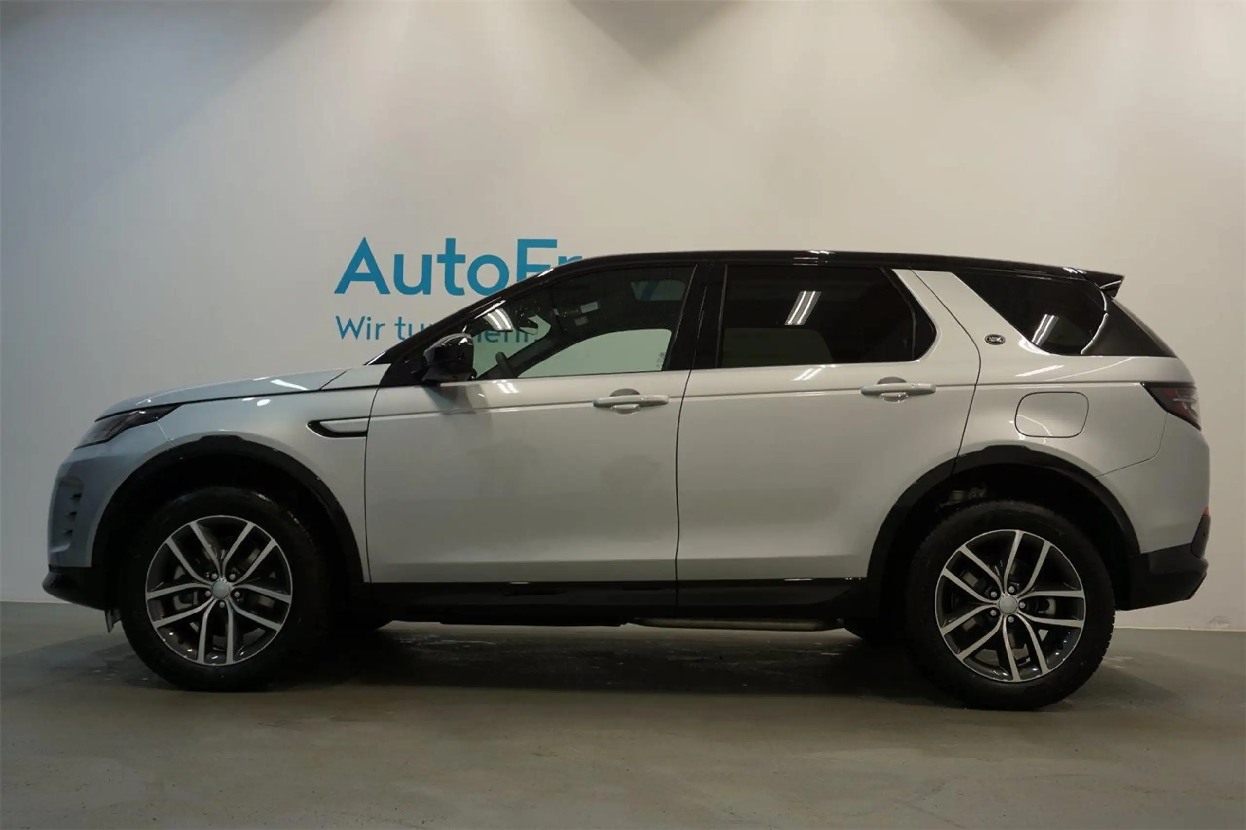 Land Rover - Discovery Sport