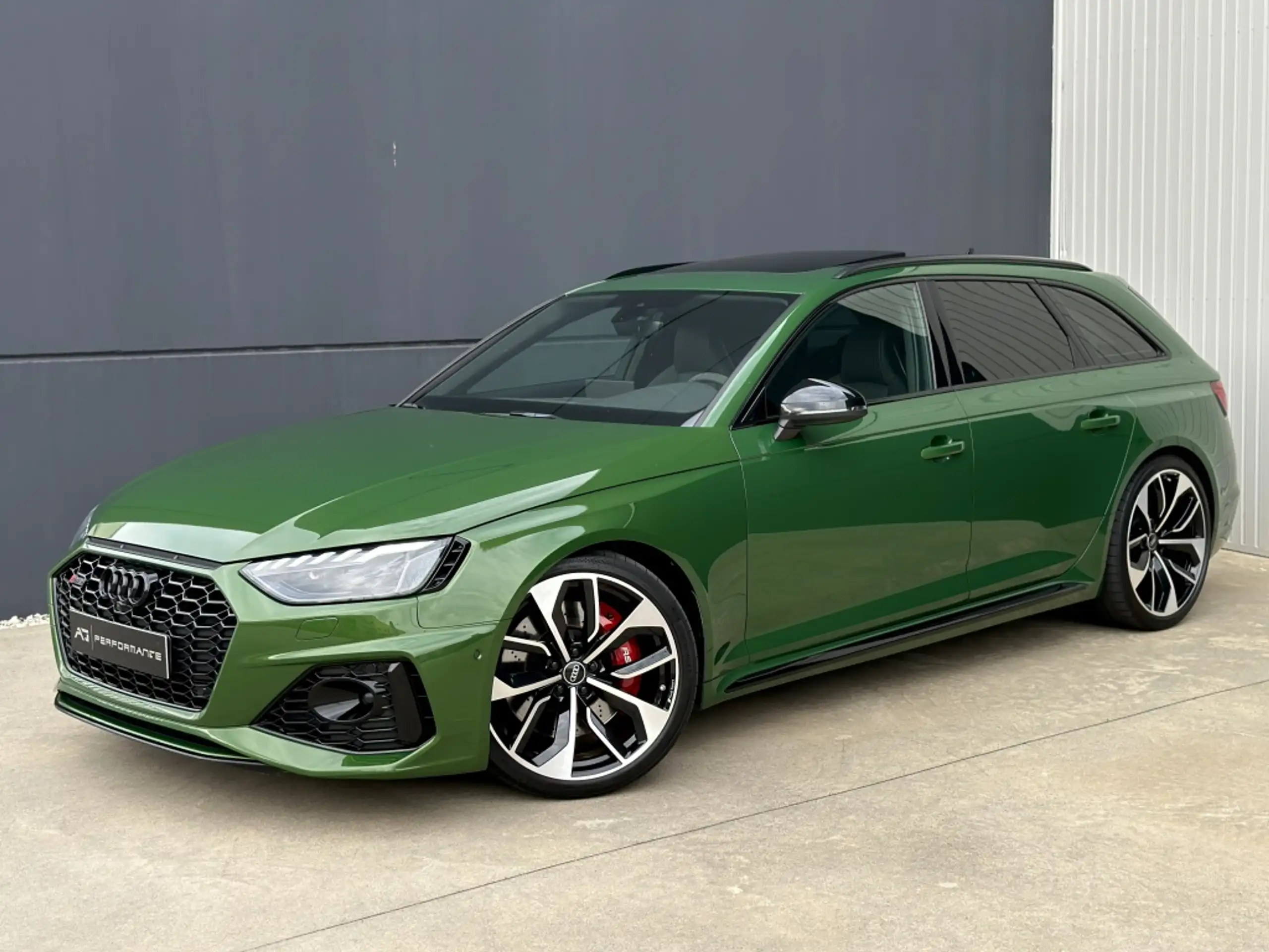 Audi - RS4