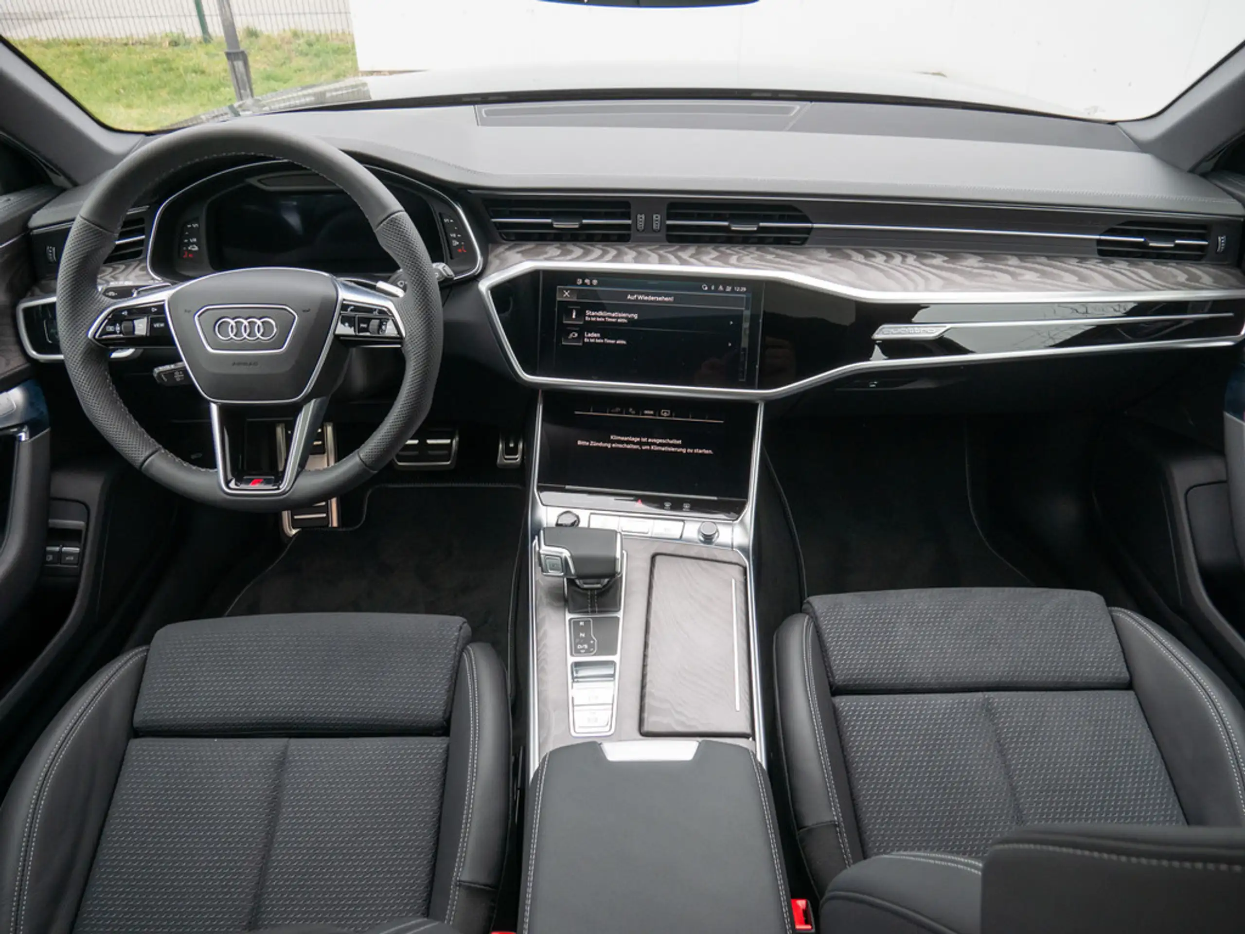 Audi - A6