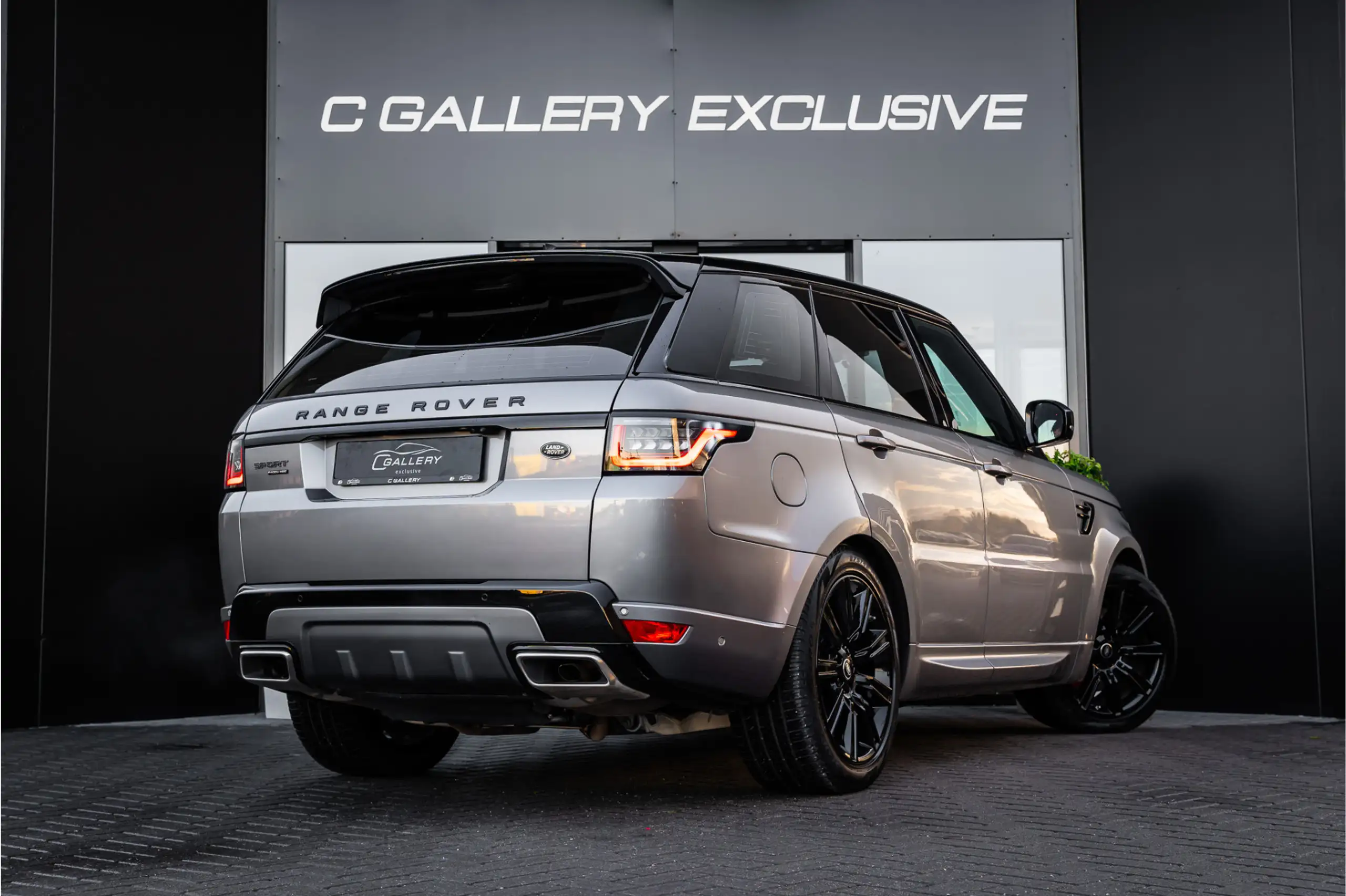 Land Rover - Range Rover Sport