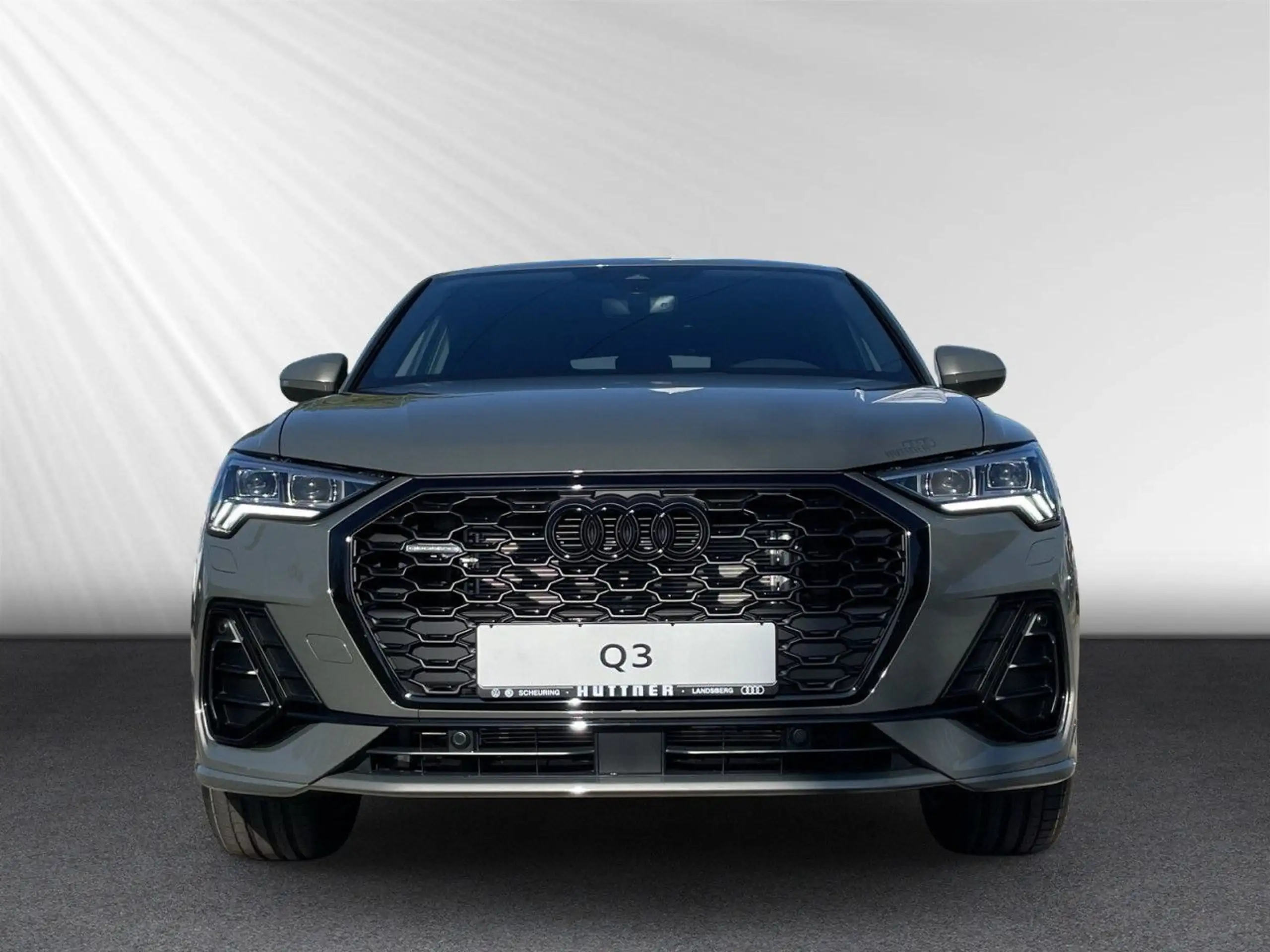 Audi - Q3