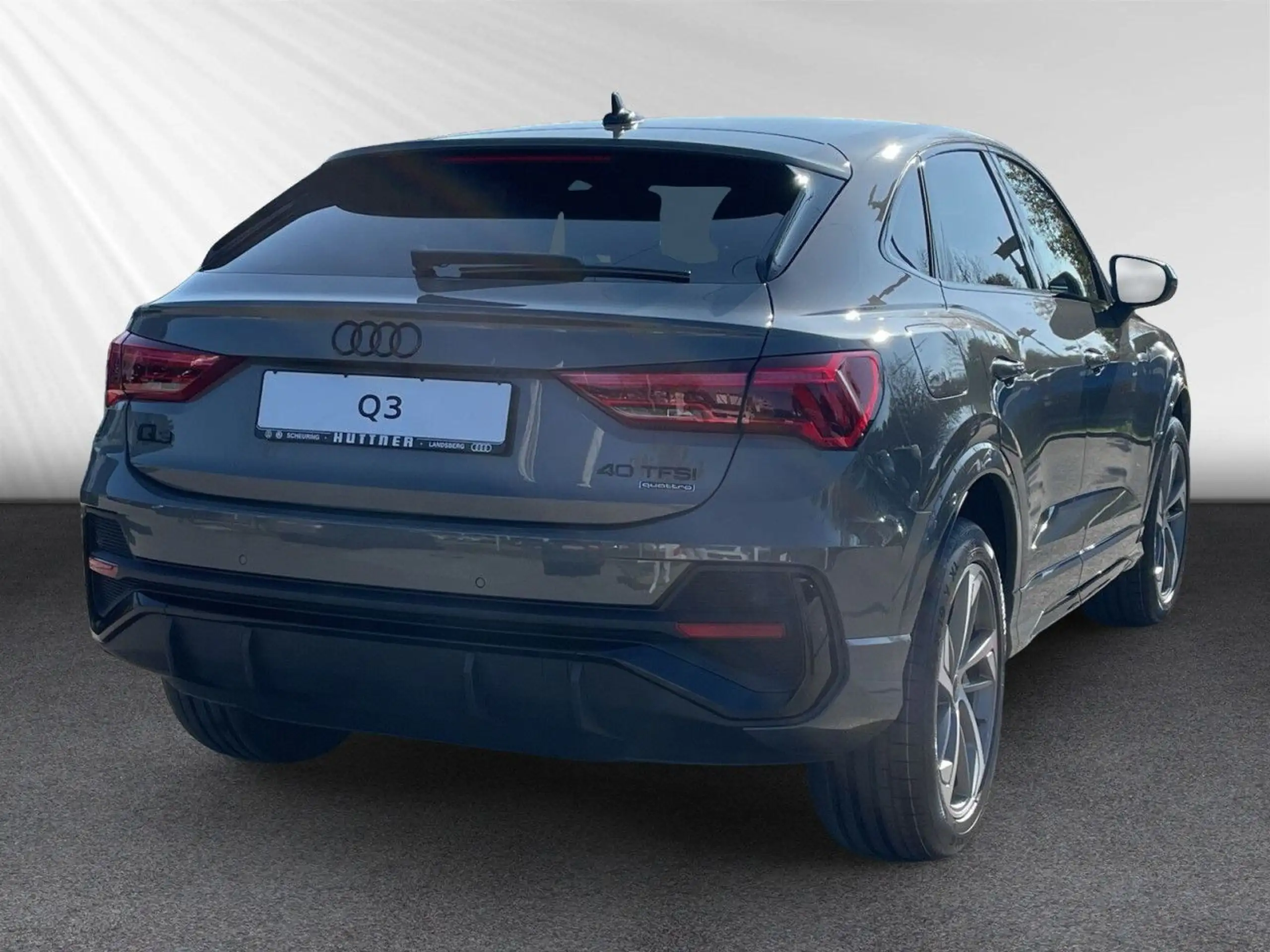 Audi - Q3