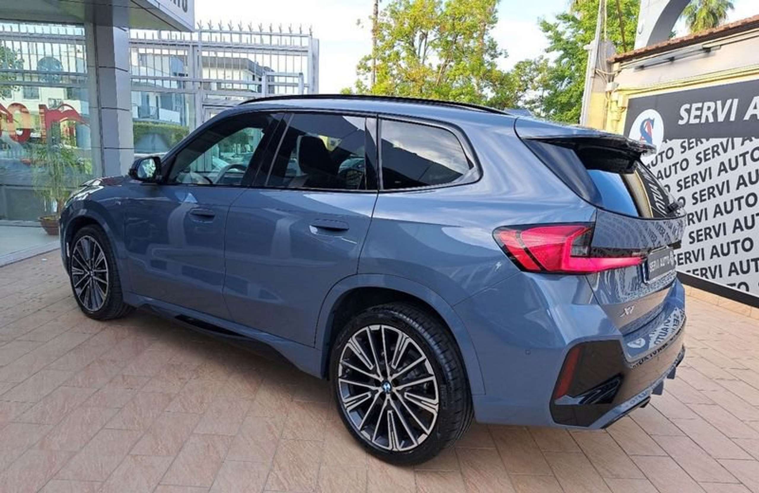 BMW - X1