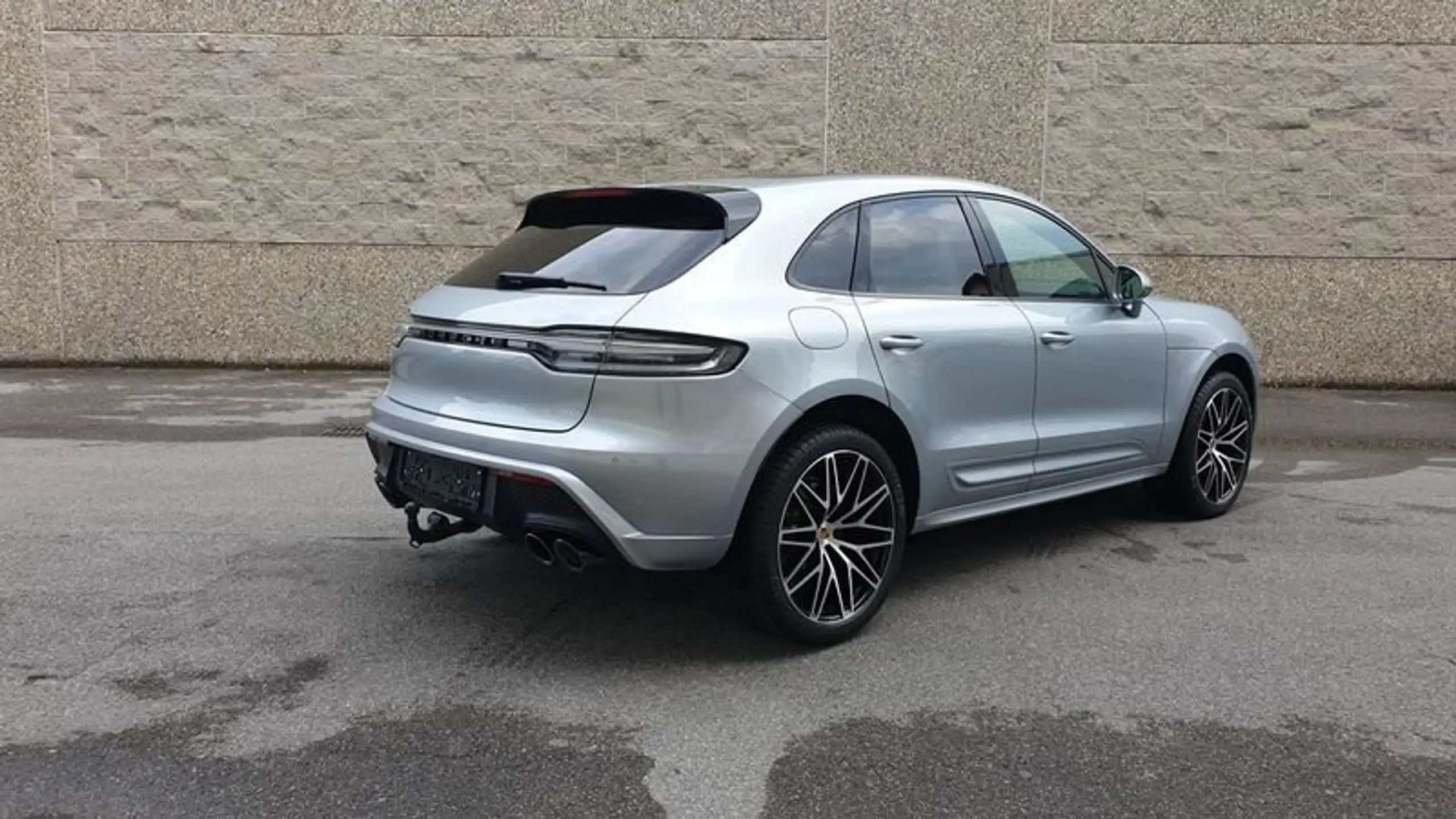 Porsche - Macan