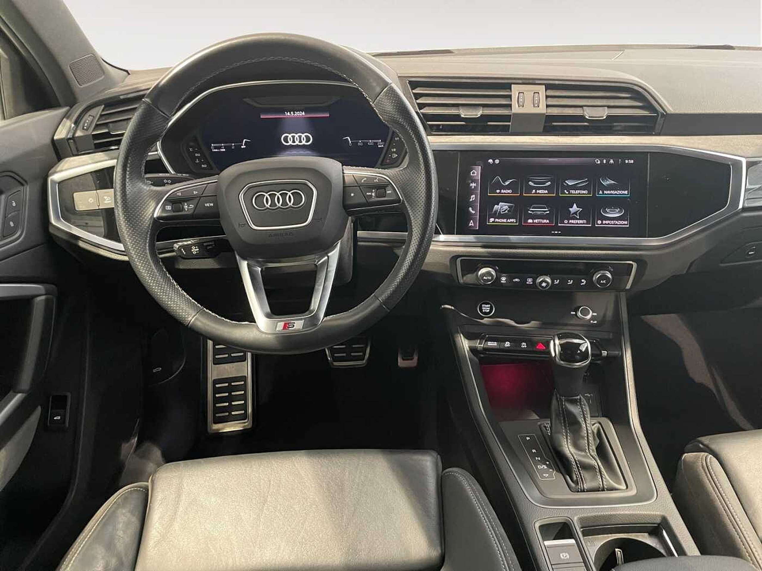 Audi - Q3