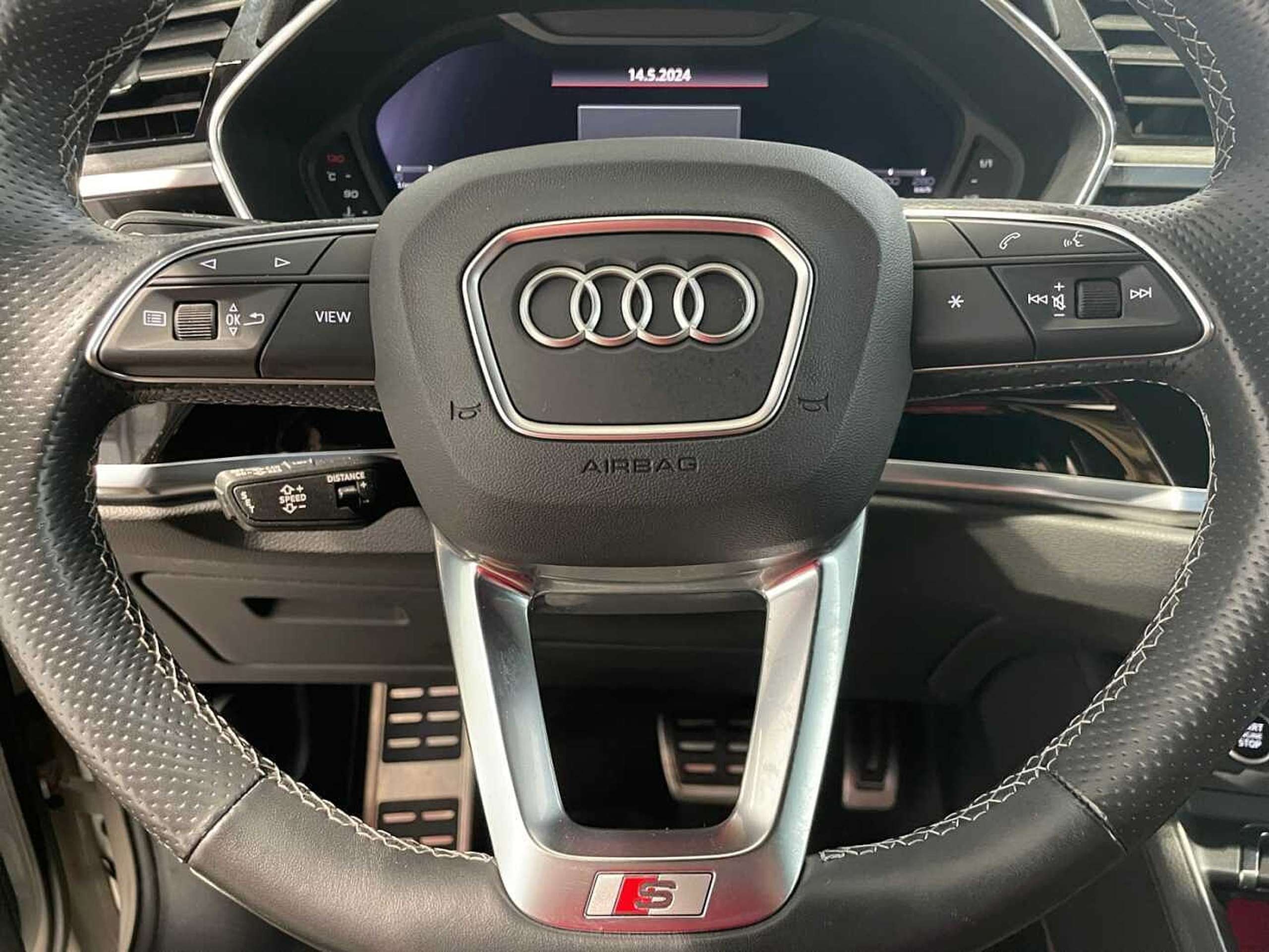 Audi - Q3