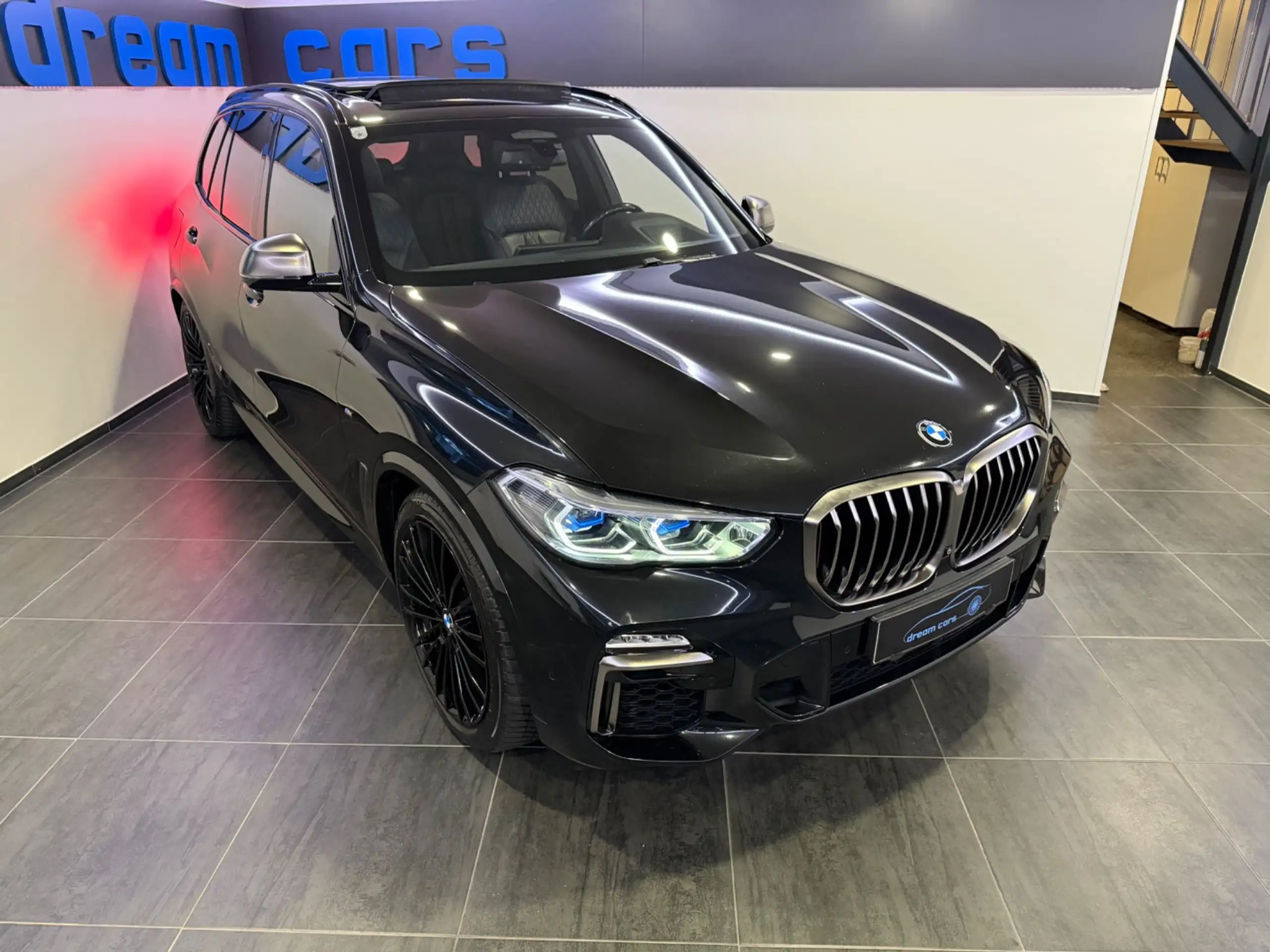 BMW - X5 M