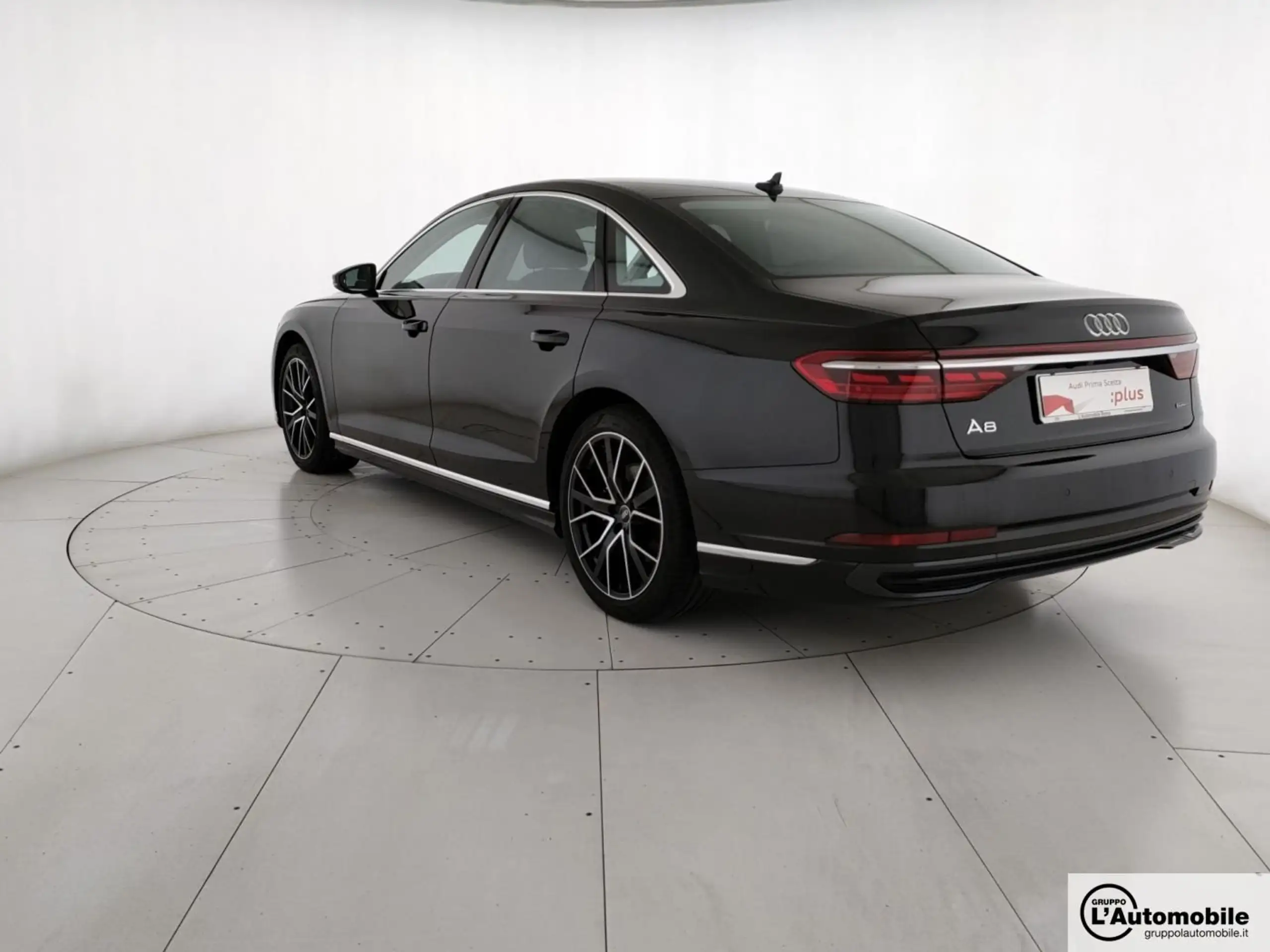 Audi - A8