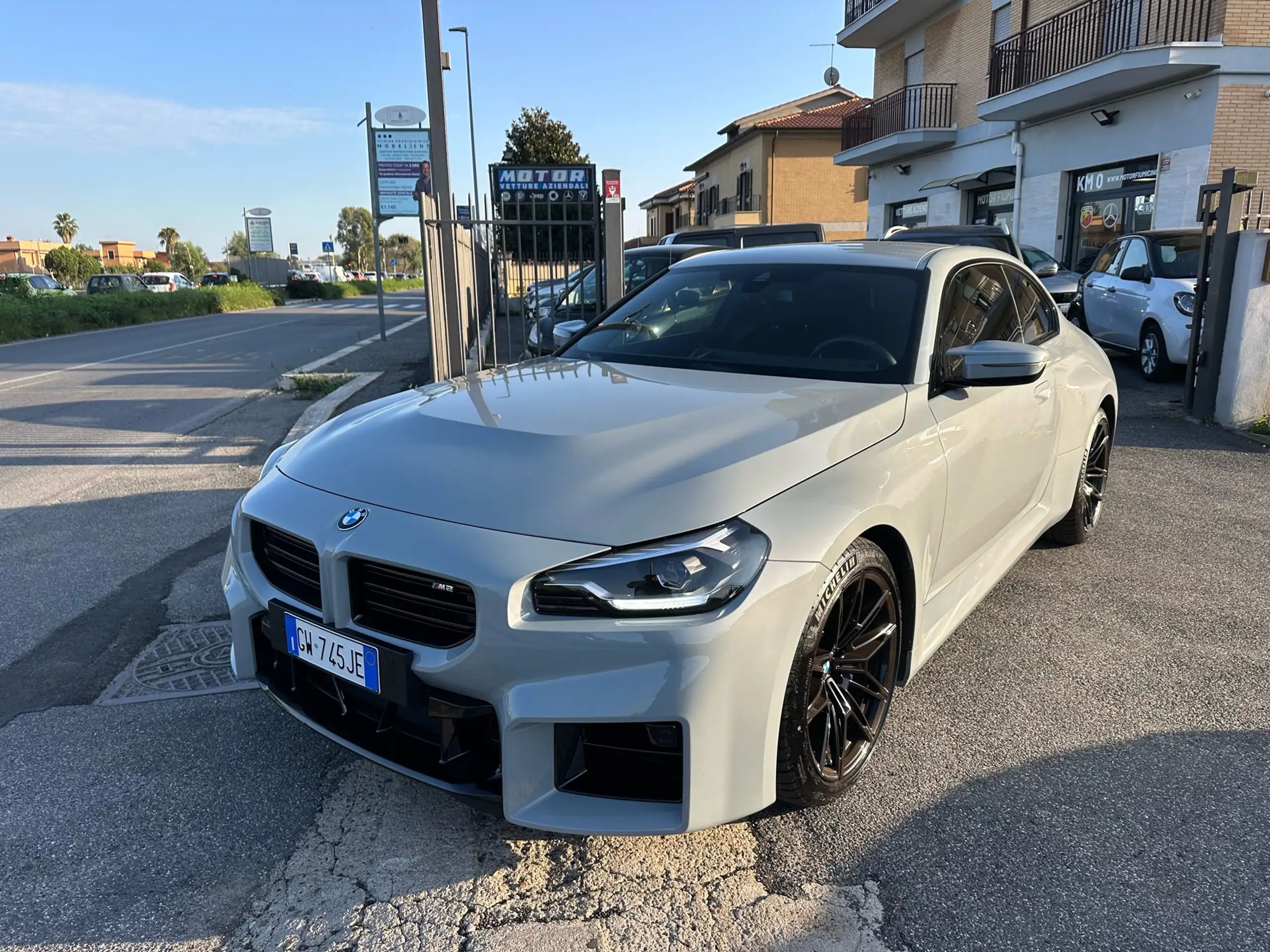 BMW - M2