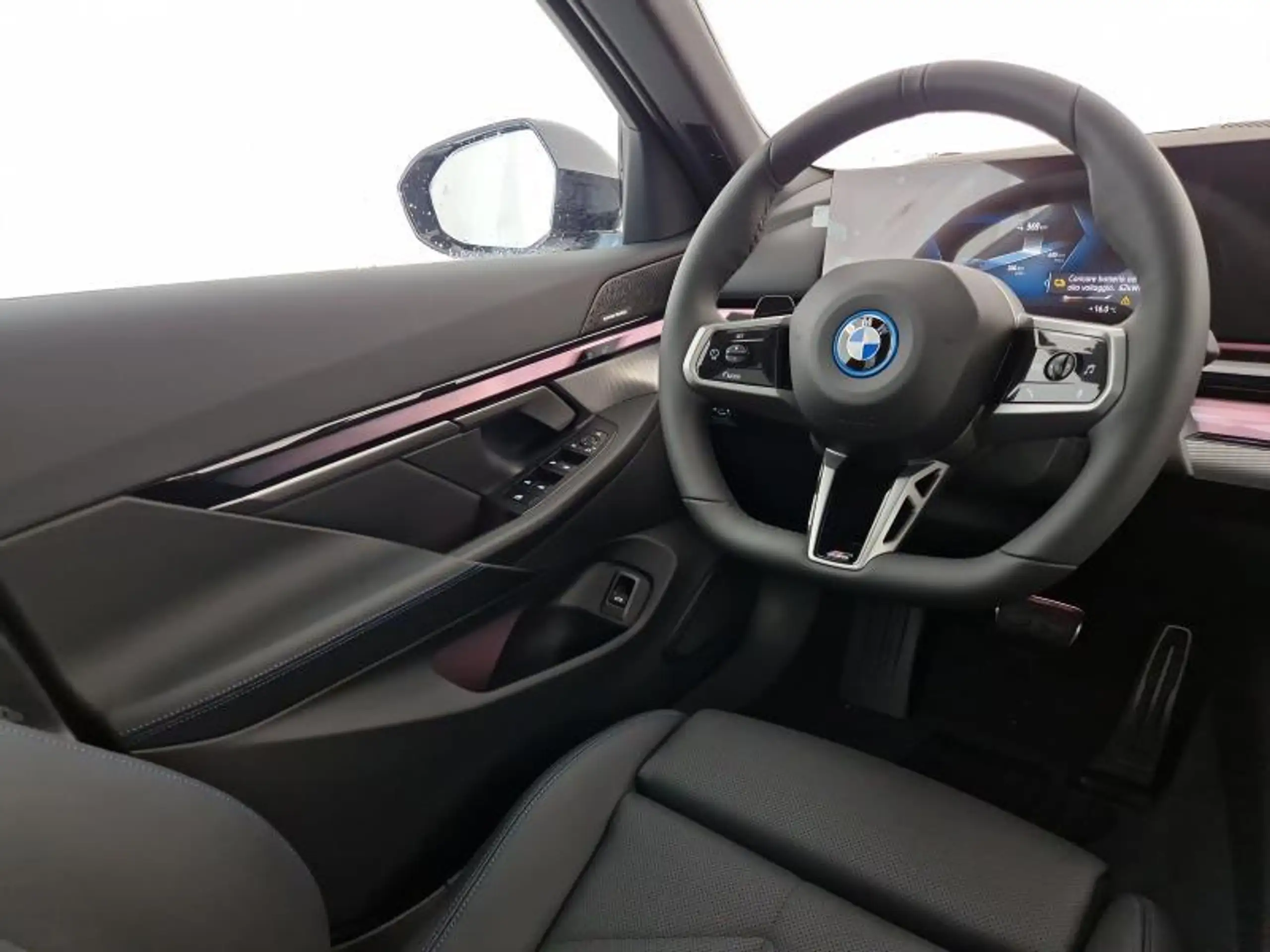 BMW - i5