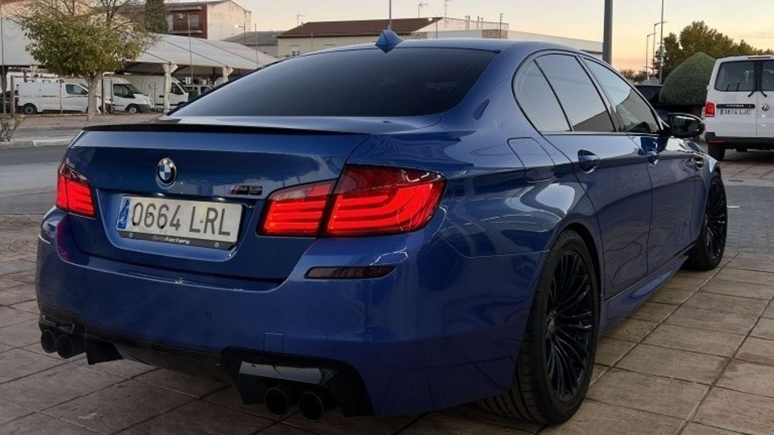 BMW - M5