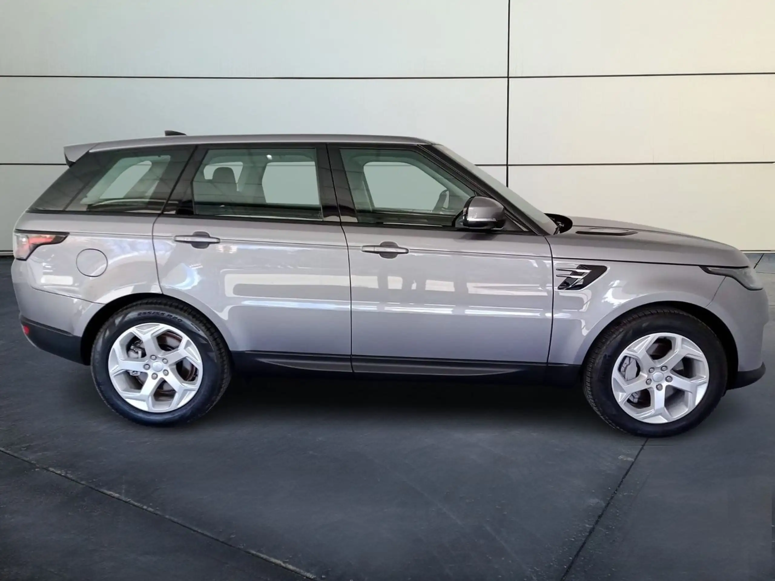 Land Rover - Range Rover Sport