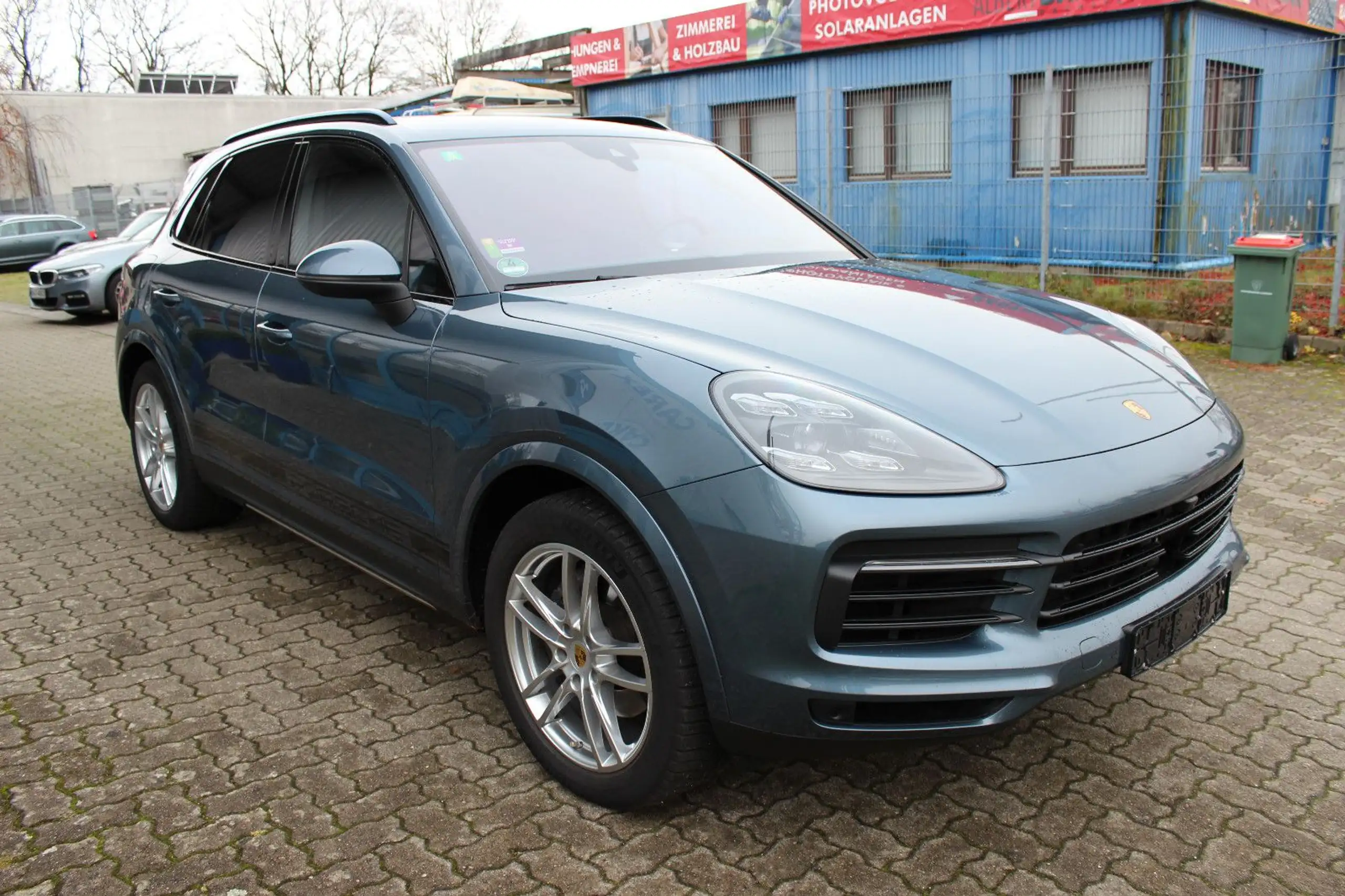 Porsche - Cayenne