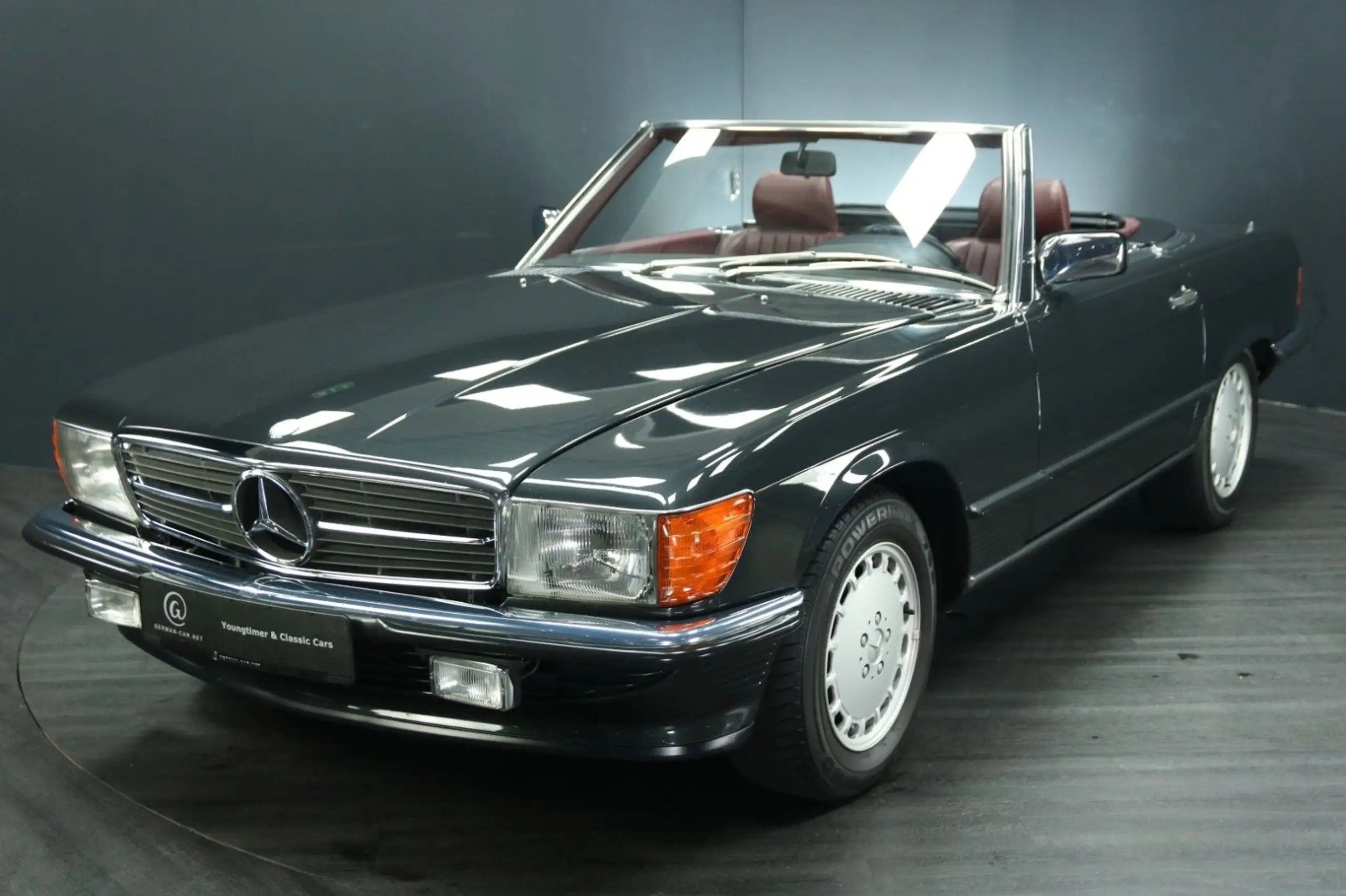 Mercedes-Benz 300 1985