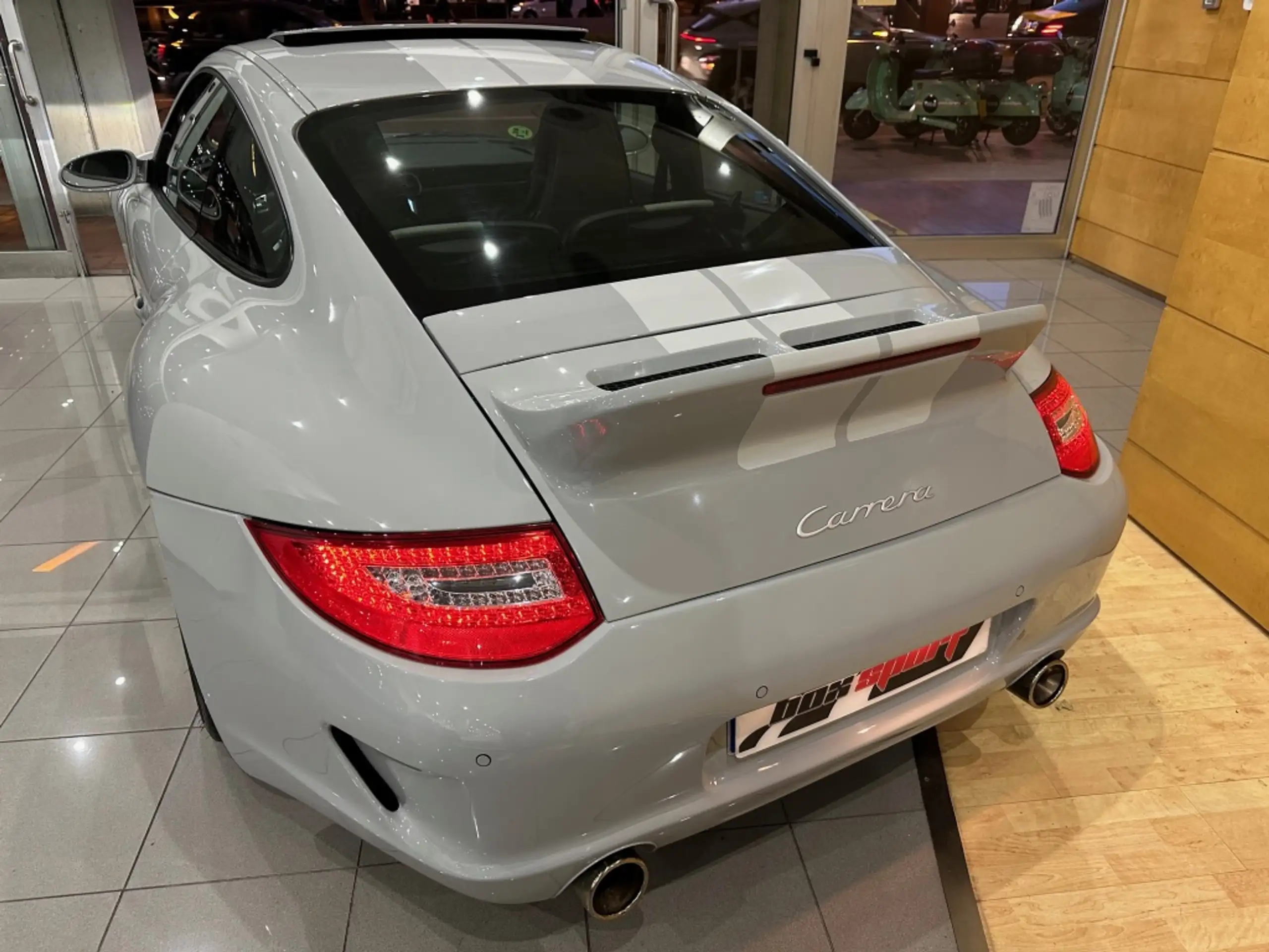 Porsche - 911