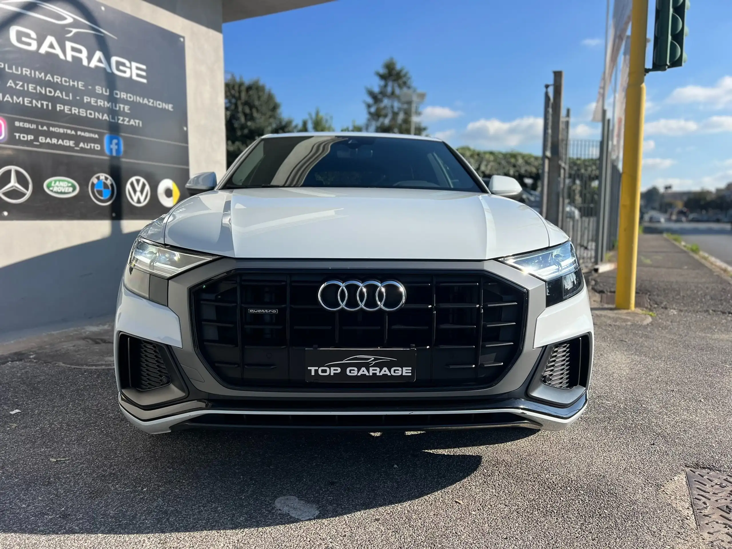 Audi - Q8