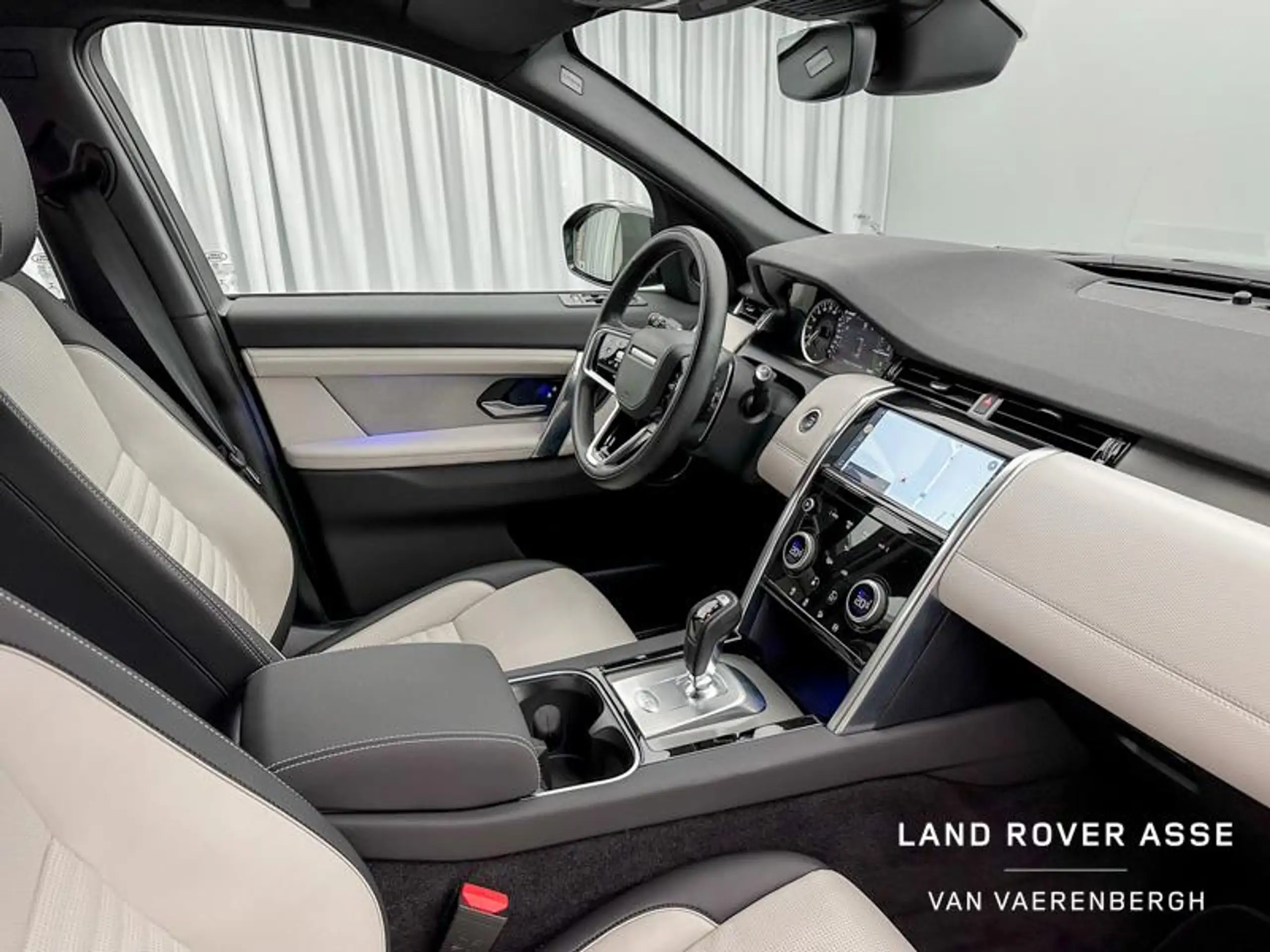 Land Rover - Discovery Sport