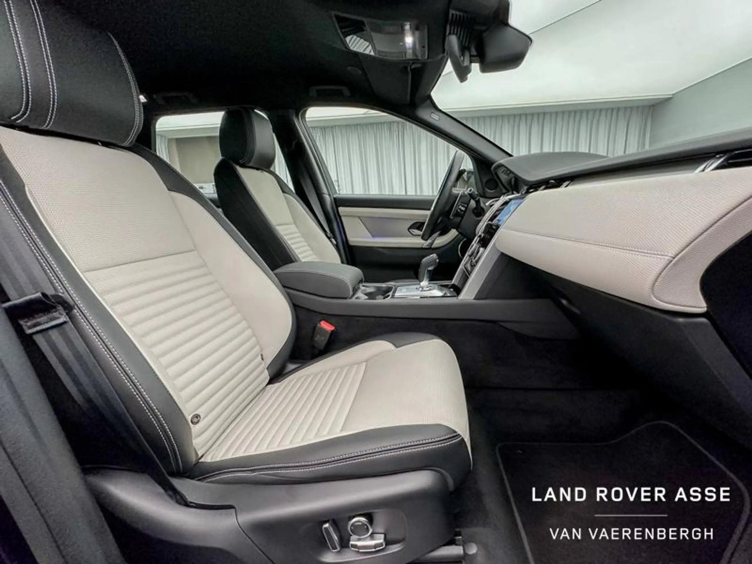 Land Rover - Discovery Sport