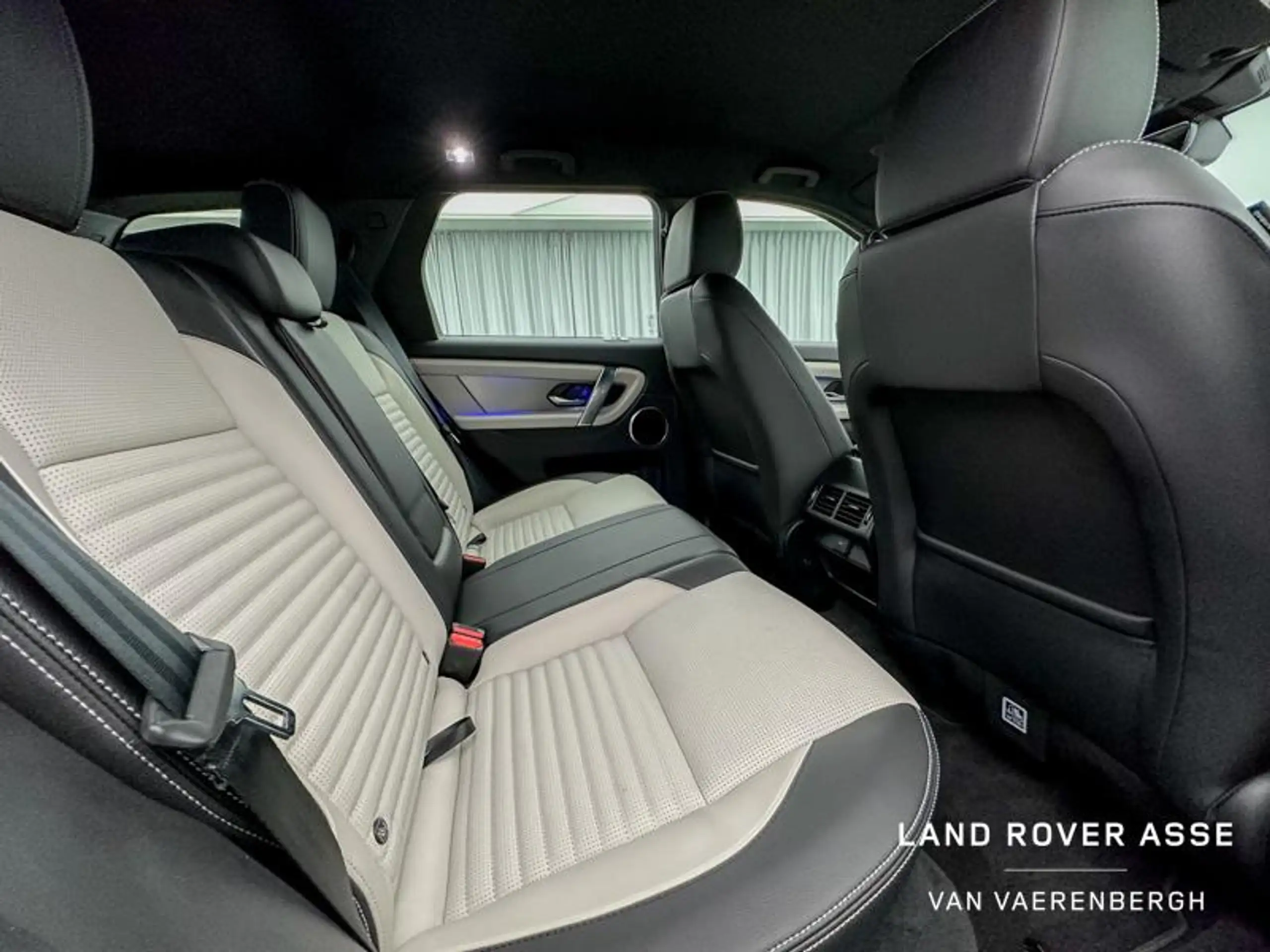 Land Rover - Discovery Sport