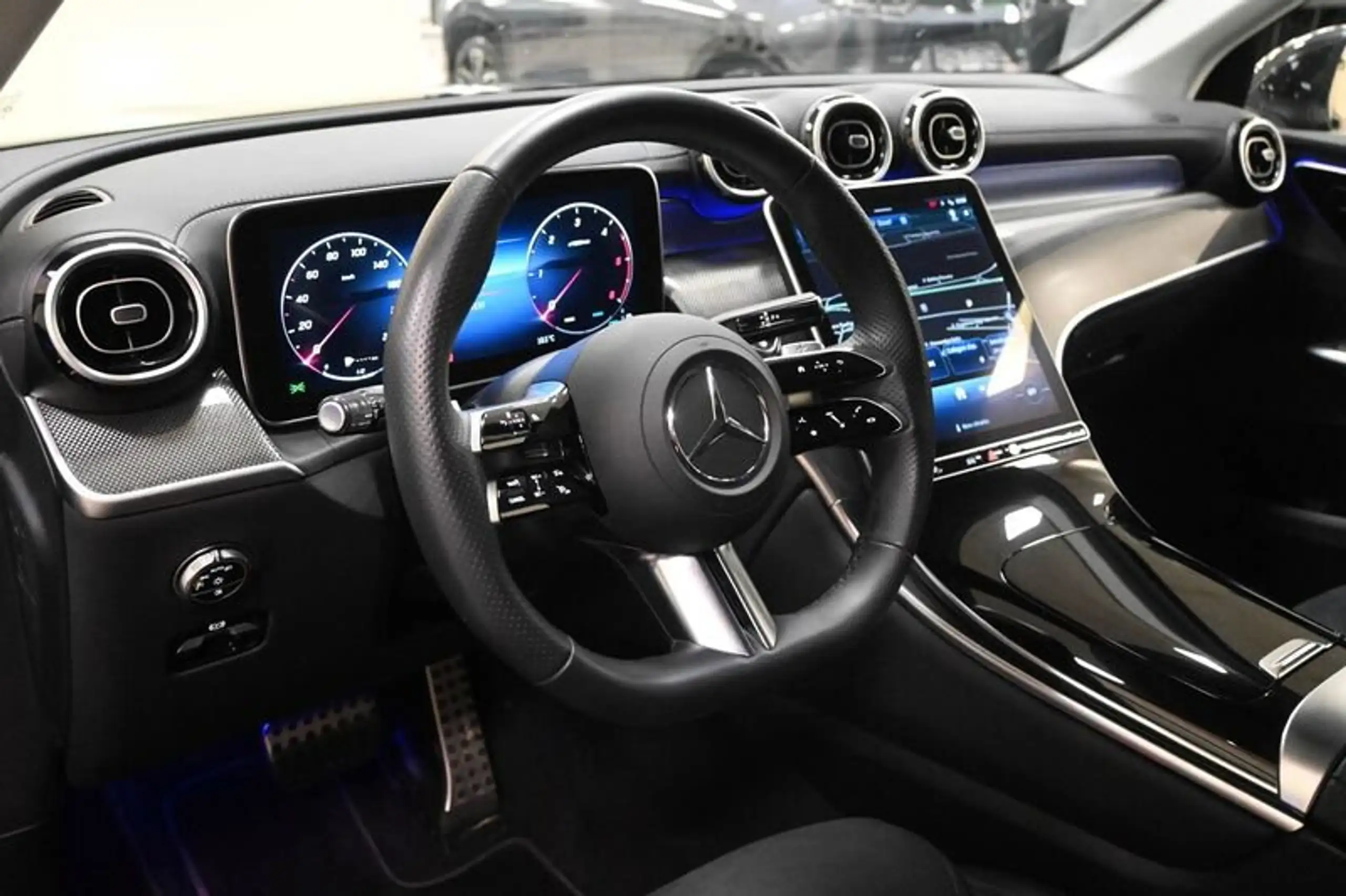 Mercedes-Benz - GLC 220