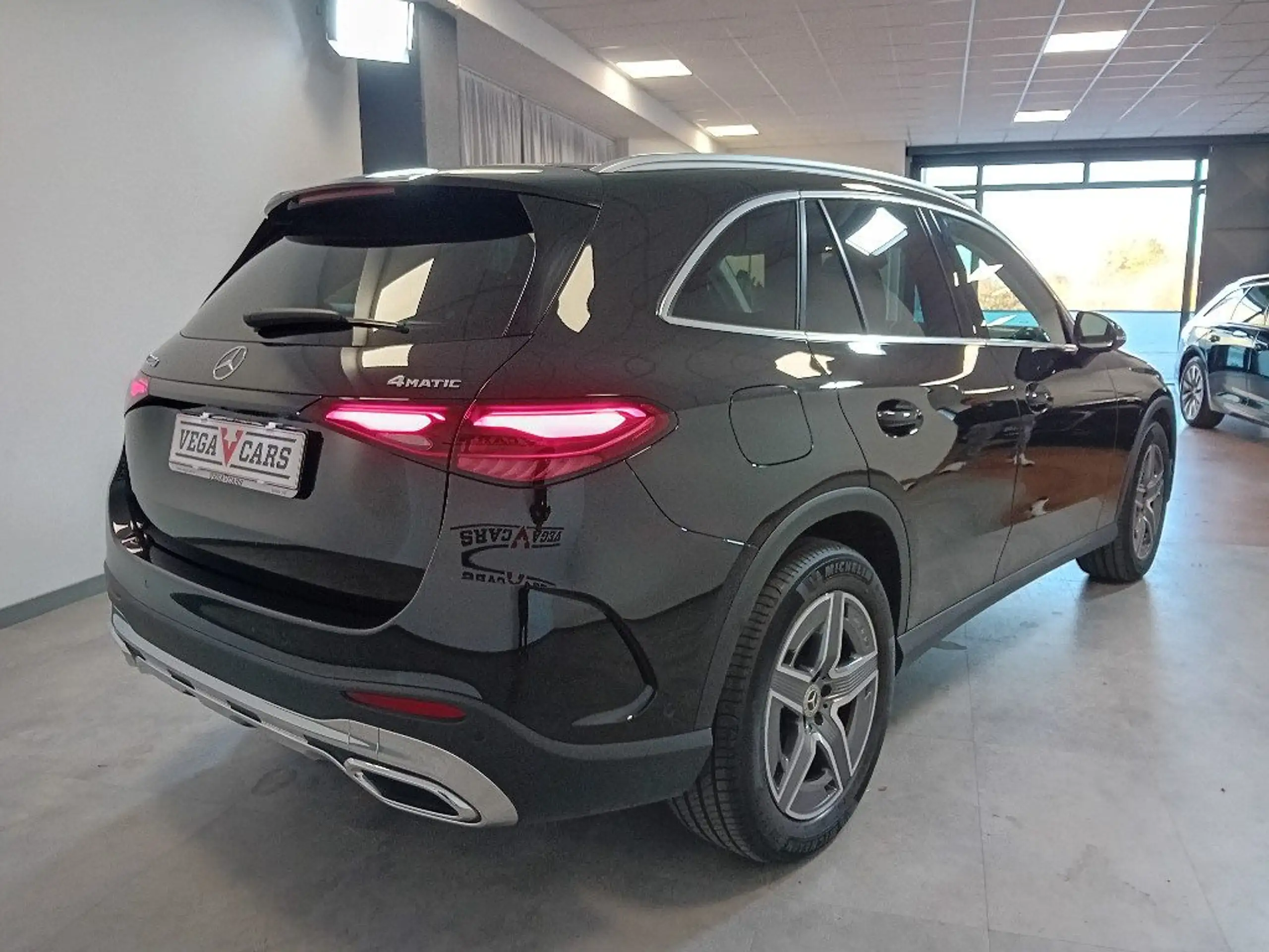 Mercedes-Benz - GLC 220