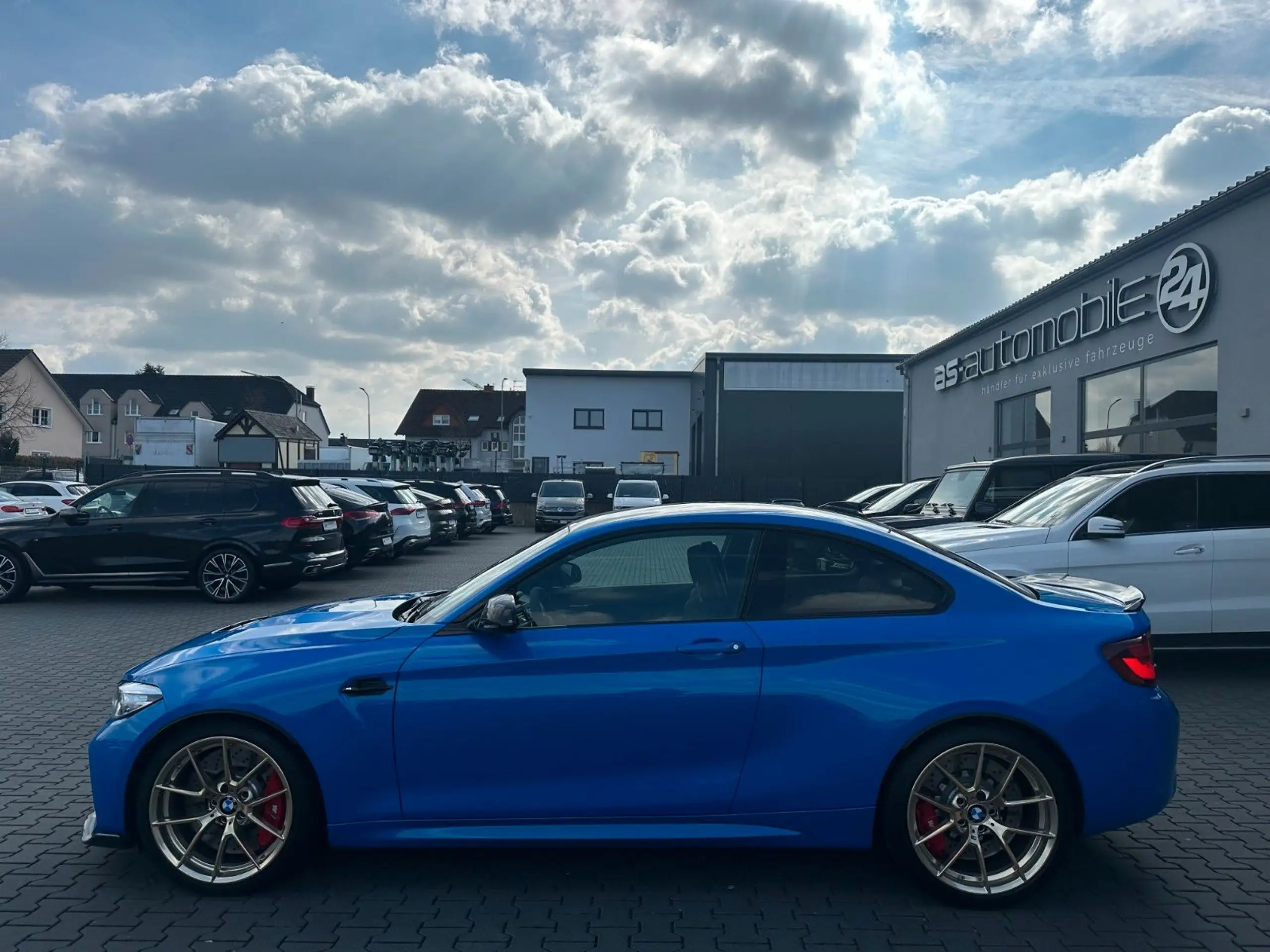 BMW - M2