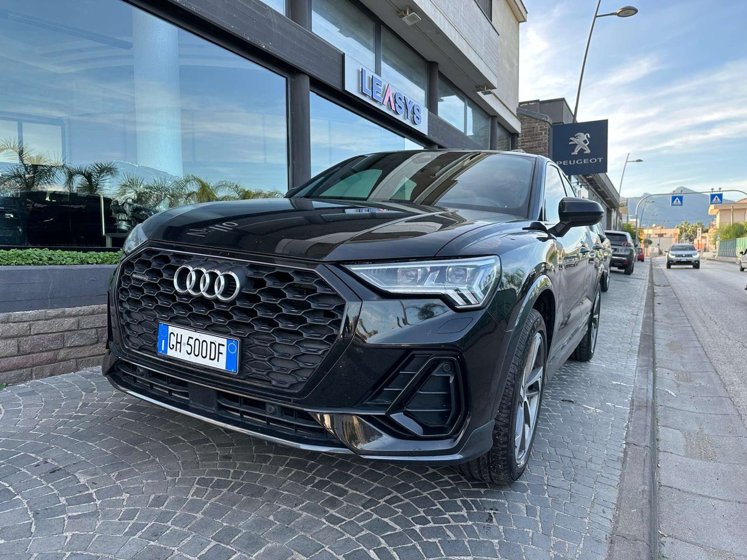 Audi - Q3