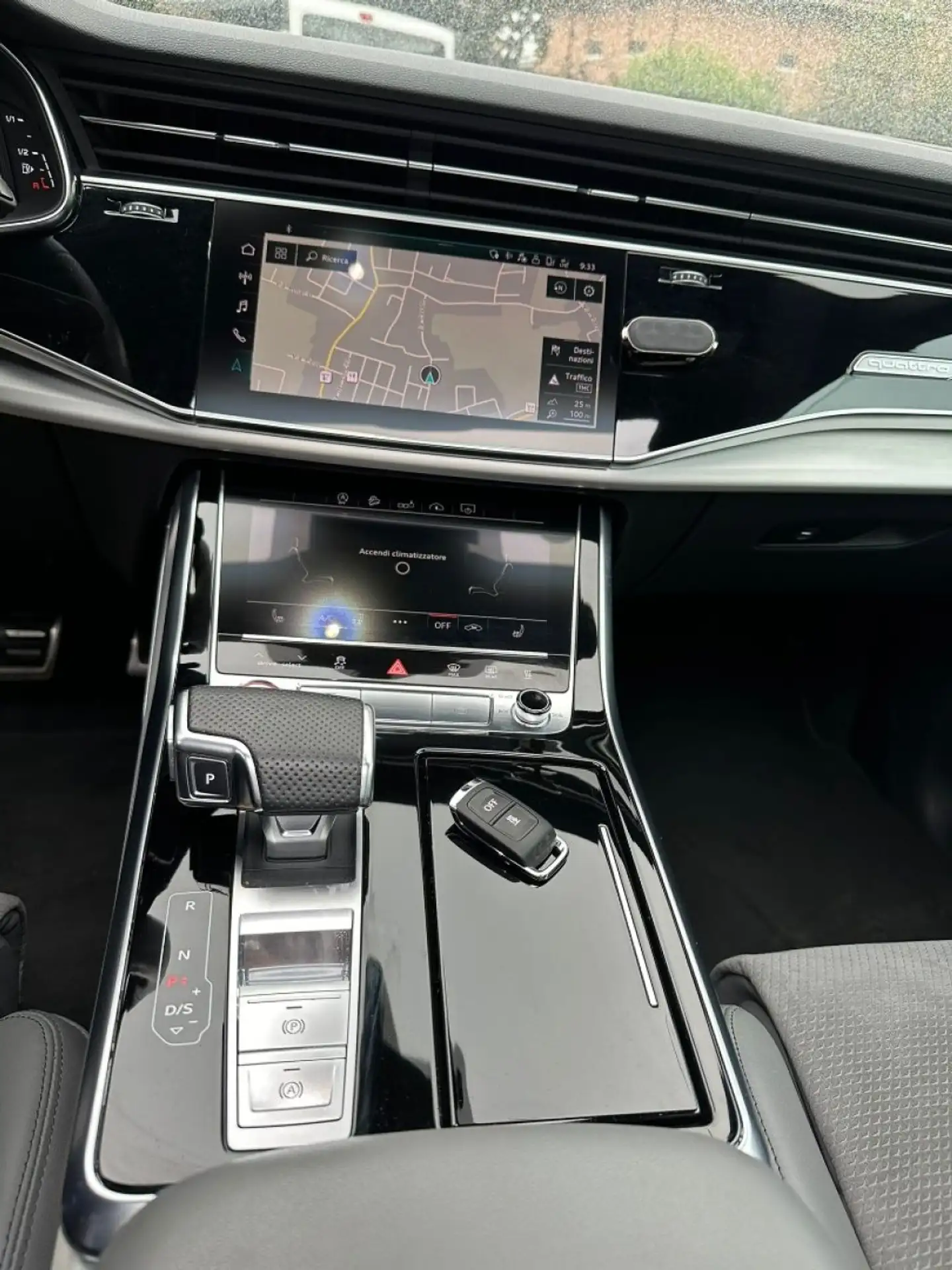 Audi - SQ8