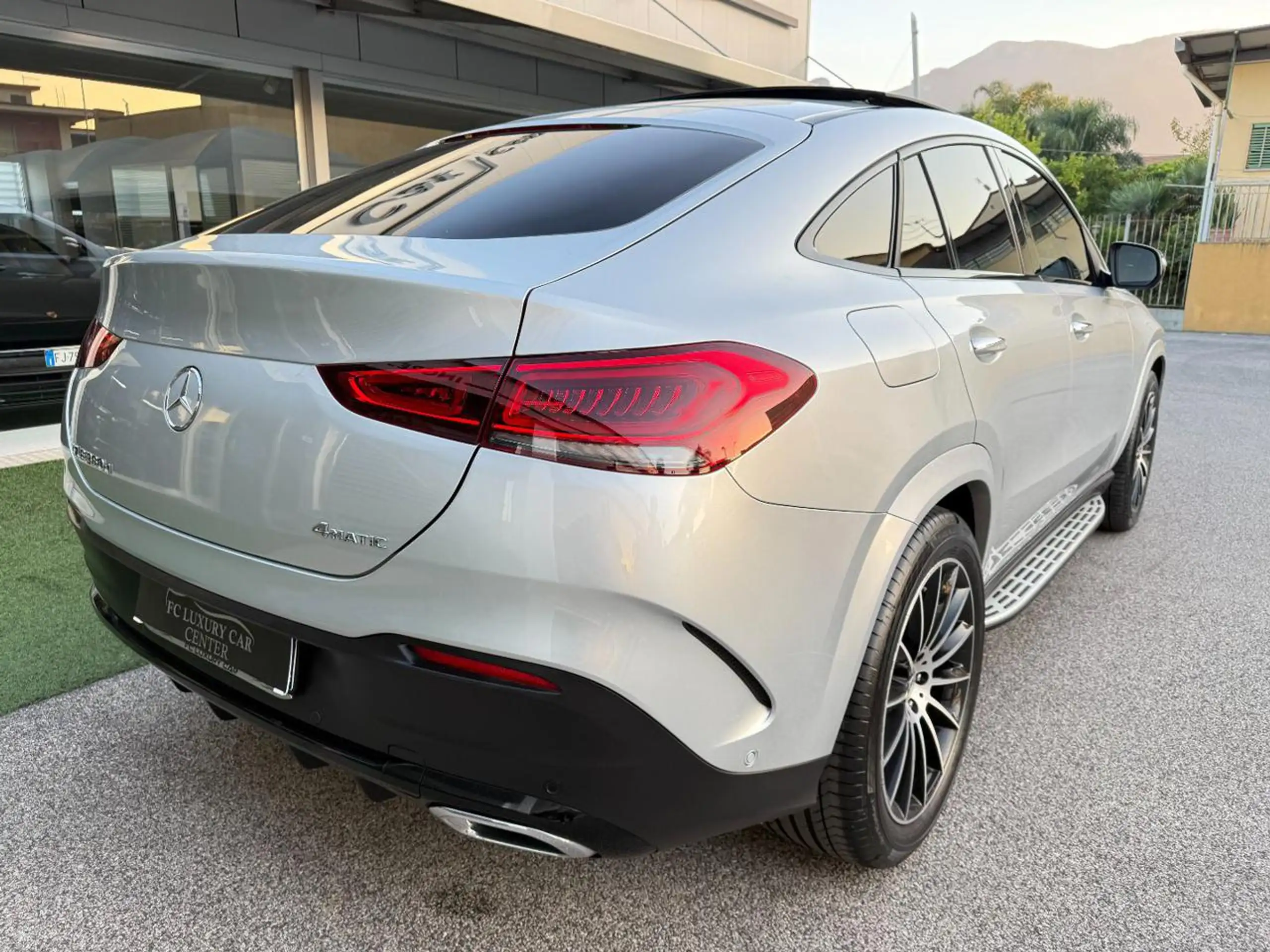 Mercedes-Benz - GLE 350