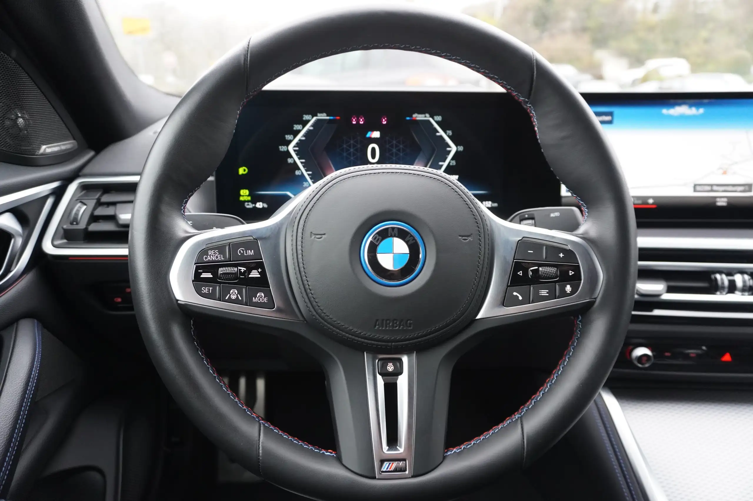 BMW - i4