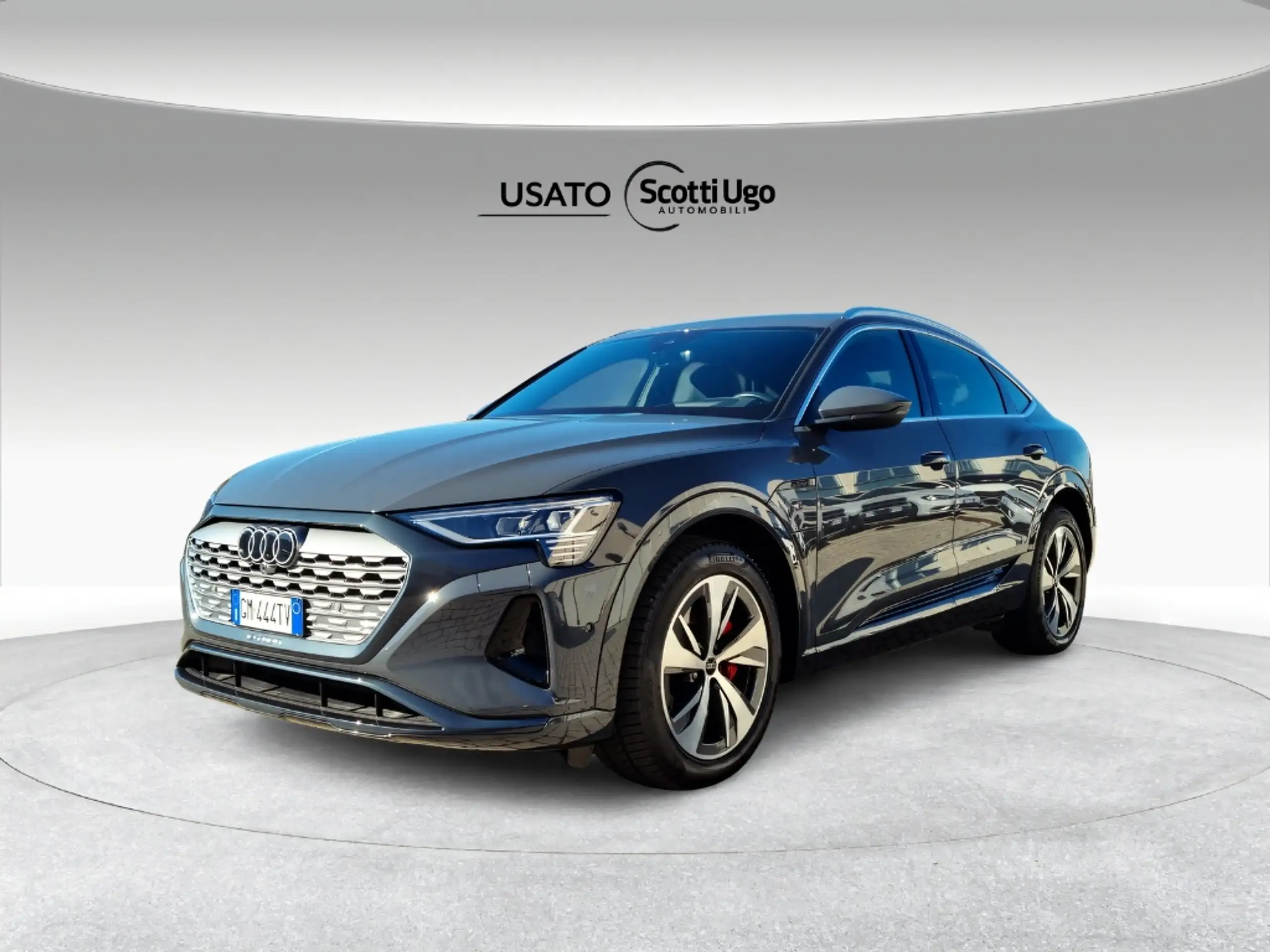 Audi - Q8 e-tron